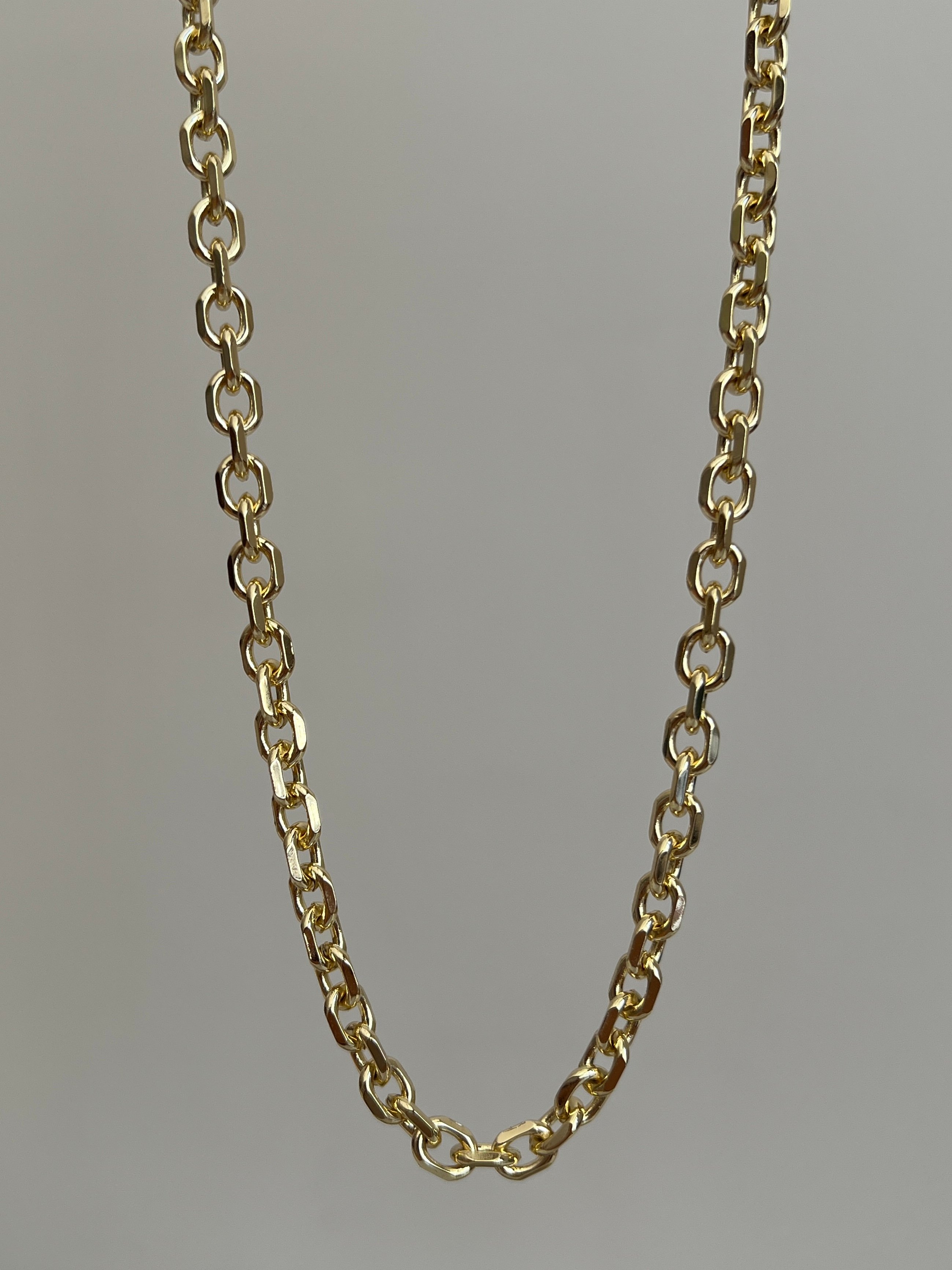 Gold Rengi Zincir Model Kadın Kolye