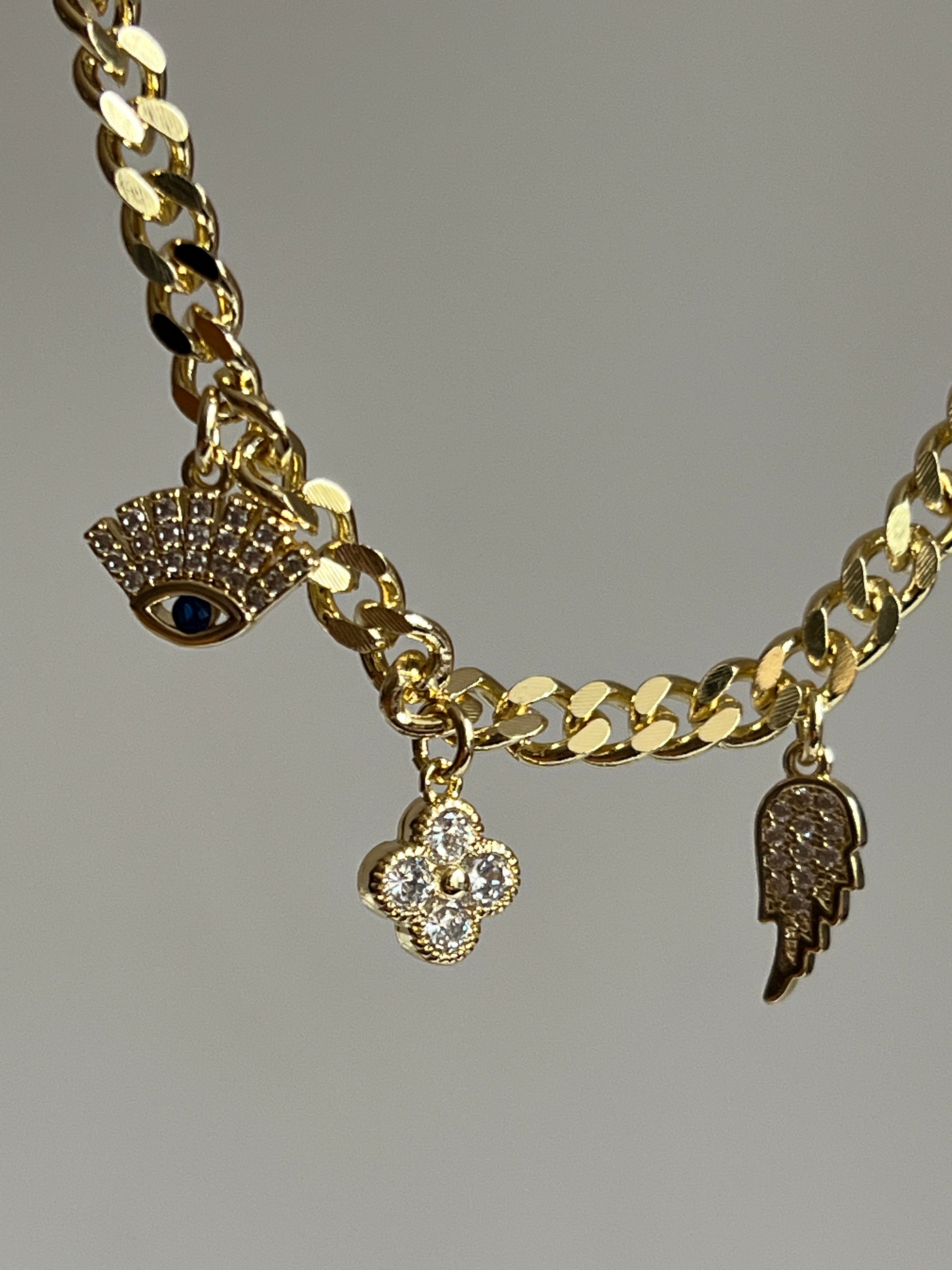 Gold Rengi Zirkon Taş Detaylı Charm Kadın Kolye