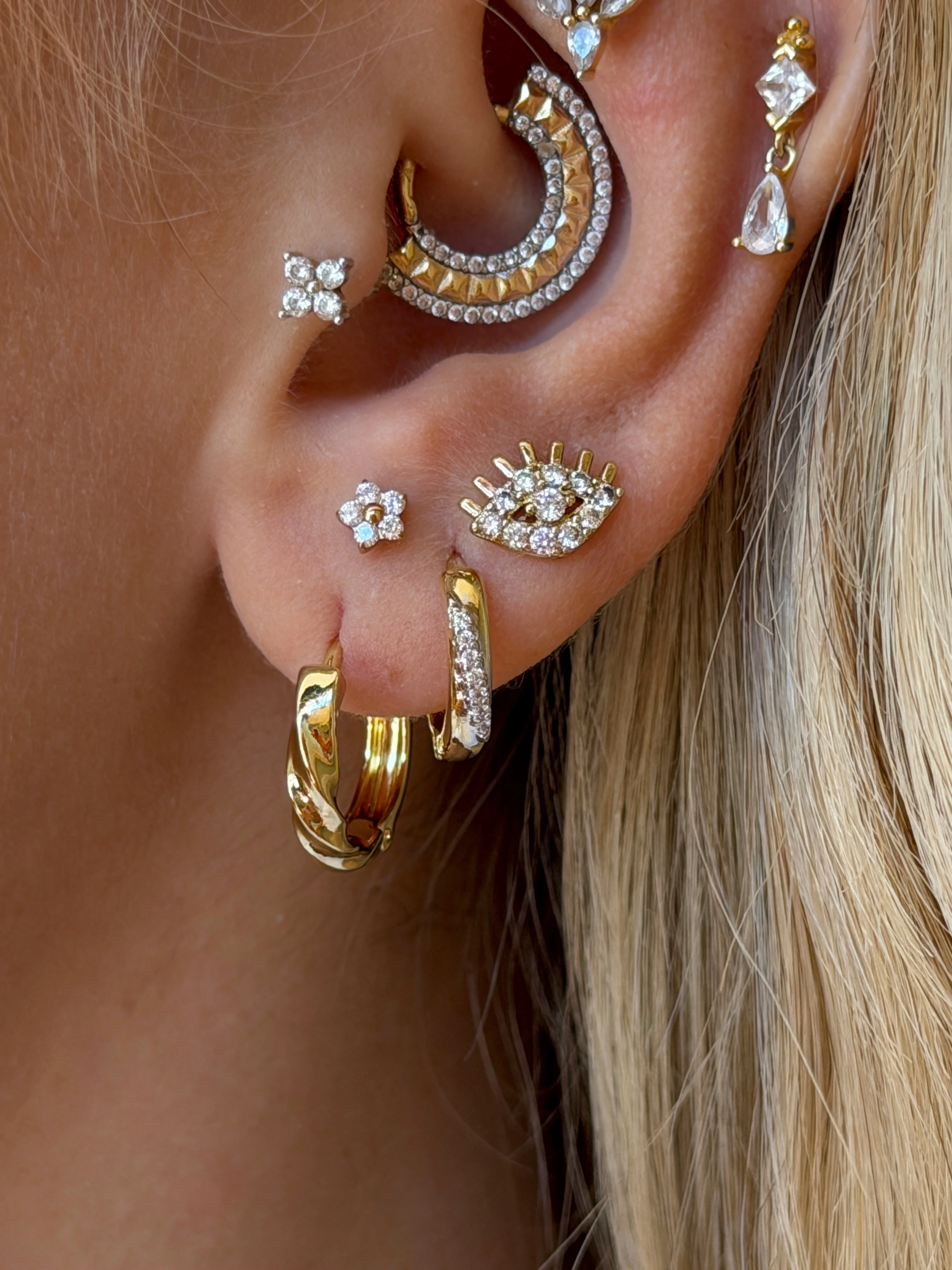 Gold Rengi Dönme Model Xupıng Kadın Halka Küpe