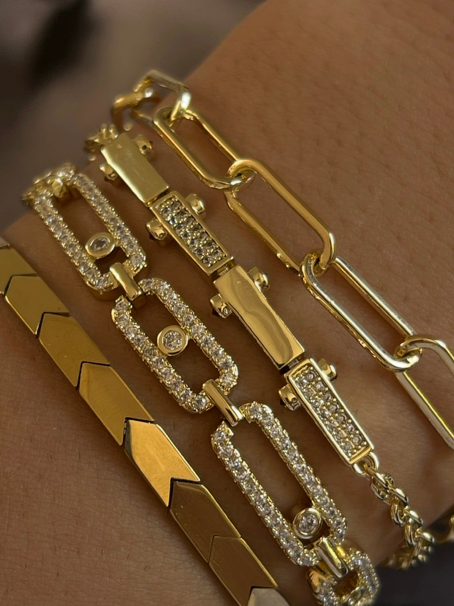 Gold Rengi Zincir Model Kadın Bileklik