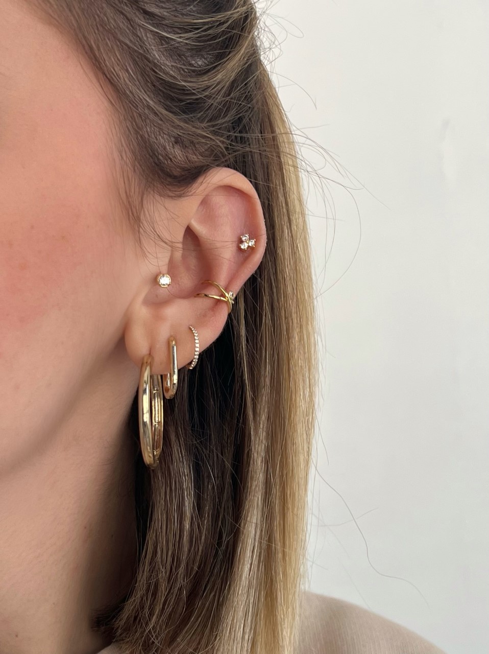 Zirkon Taşlı Gold Rengi Piercing