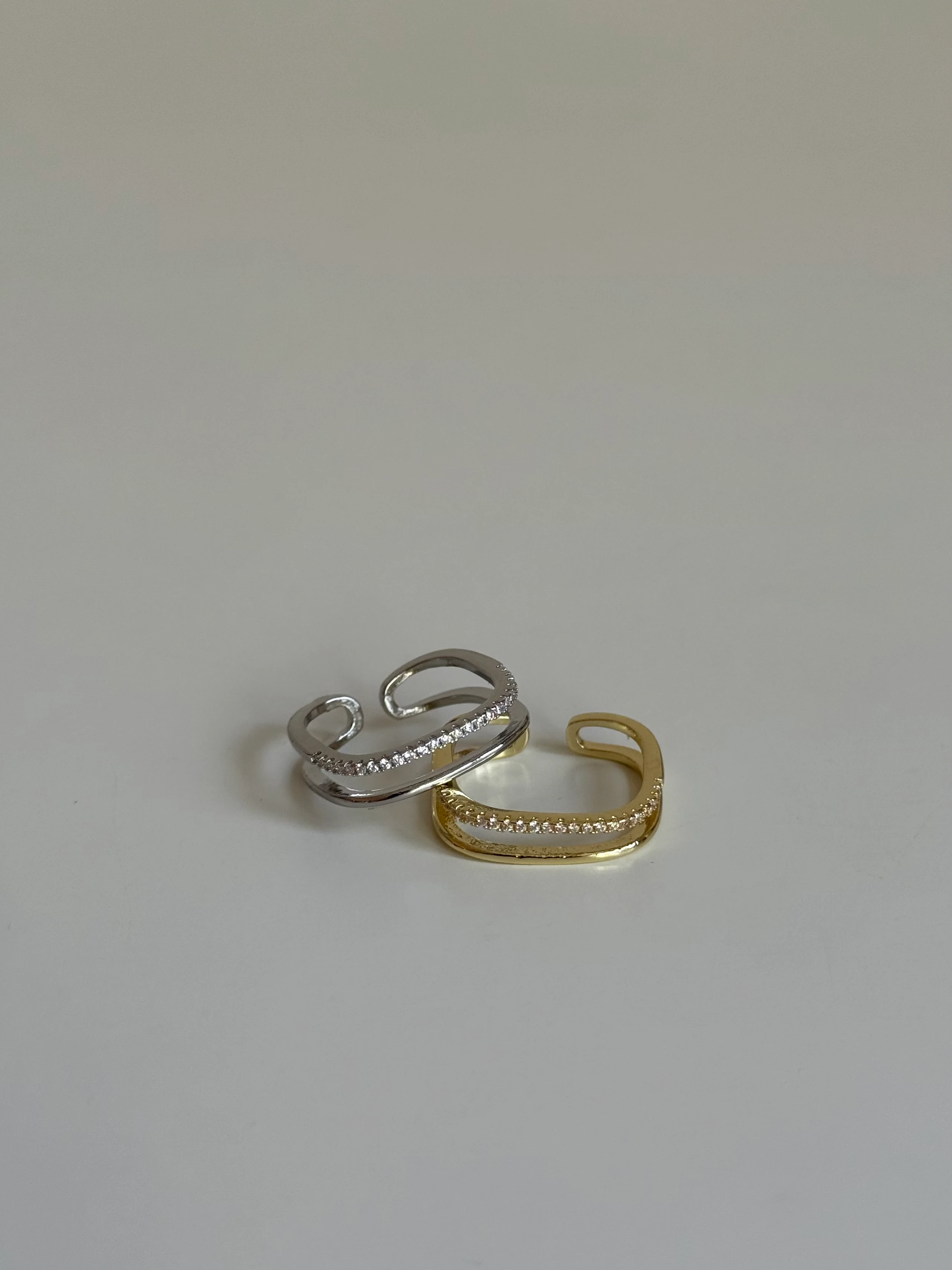 Kare Formda İki Sıra Kadın Yüzük