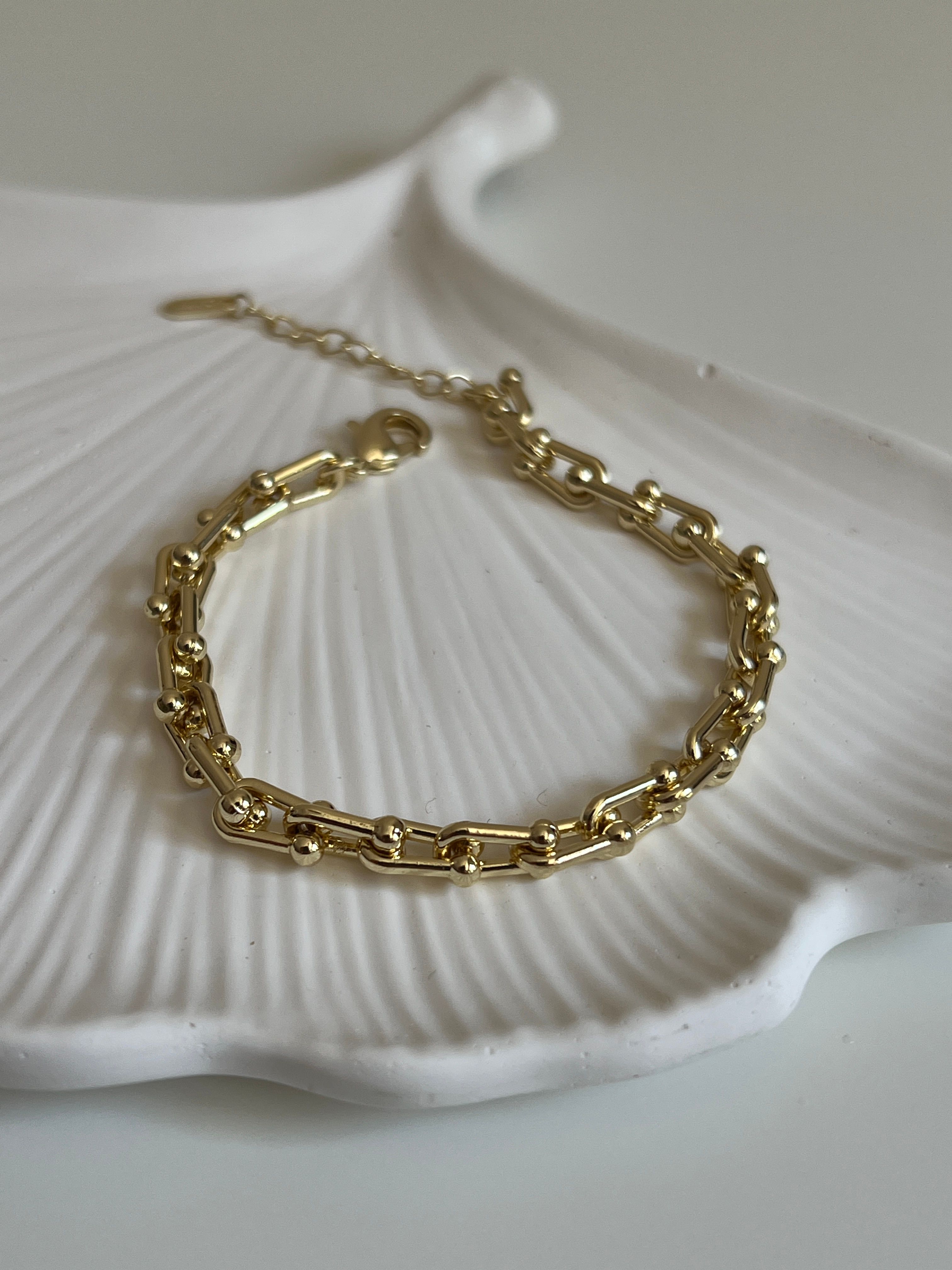 Gold Rengi Zincir Model Kadın Bileklik
