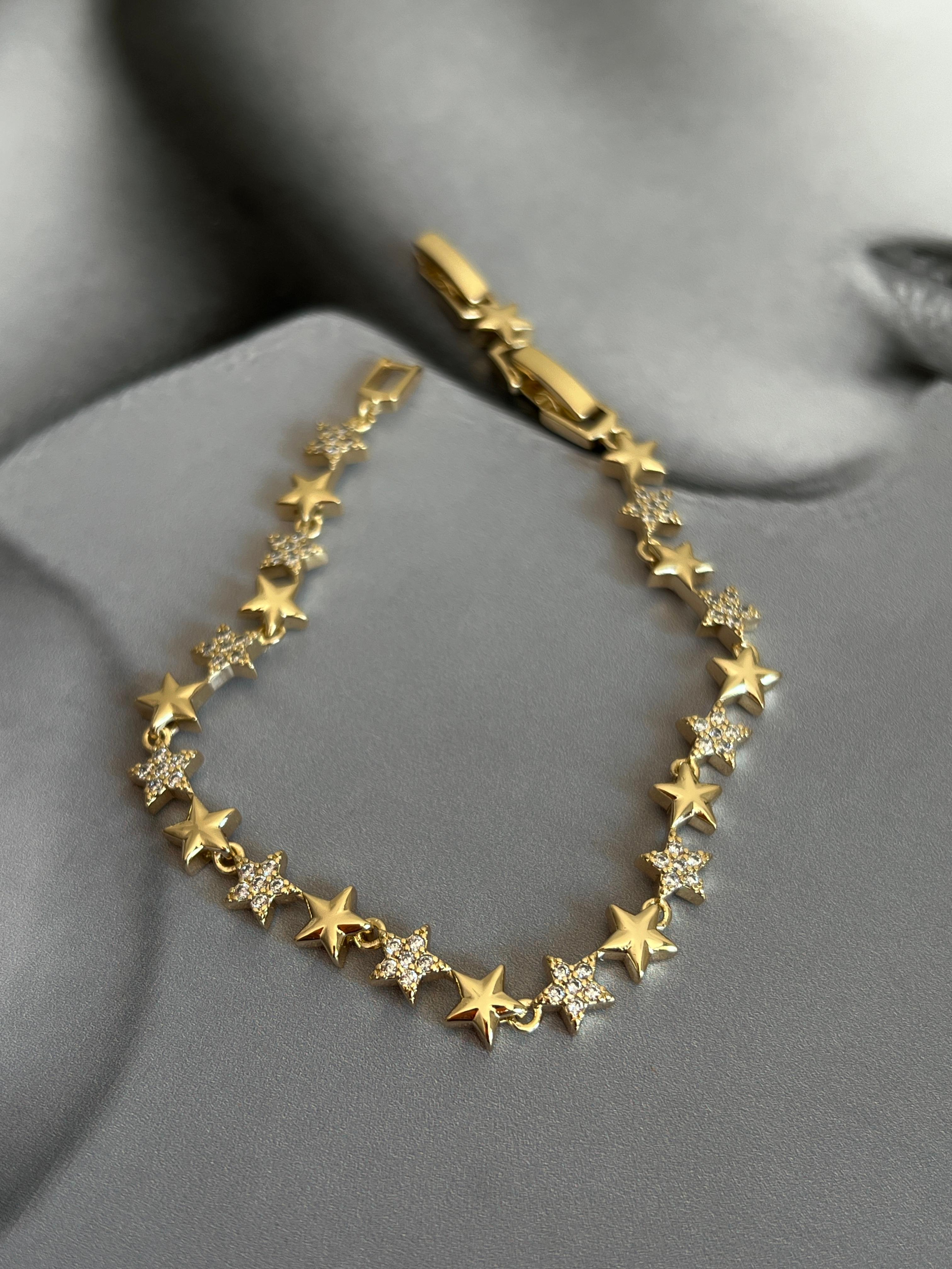 Gold Rengi Zirkon Taşlı Sıralı Yıldız Model Kadın Bileklik