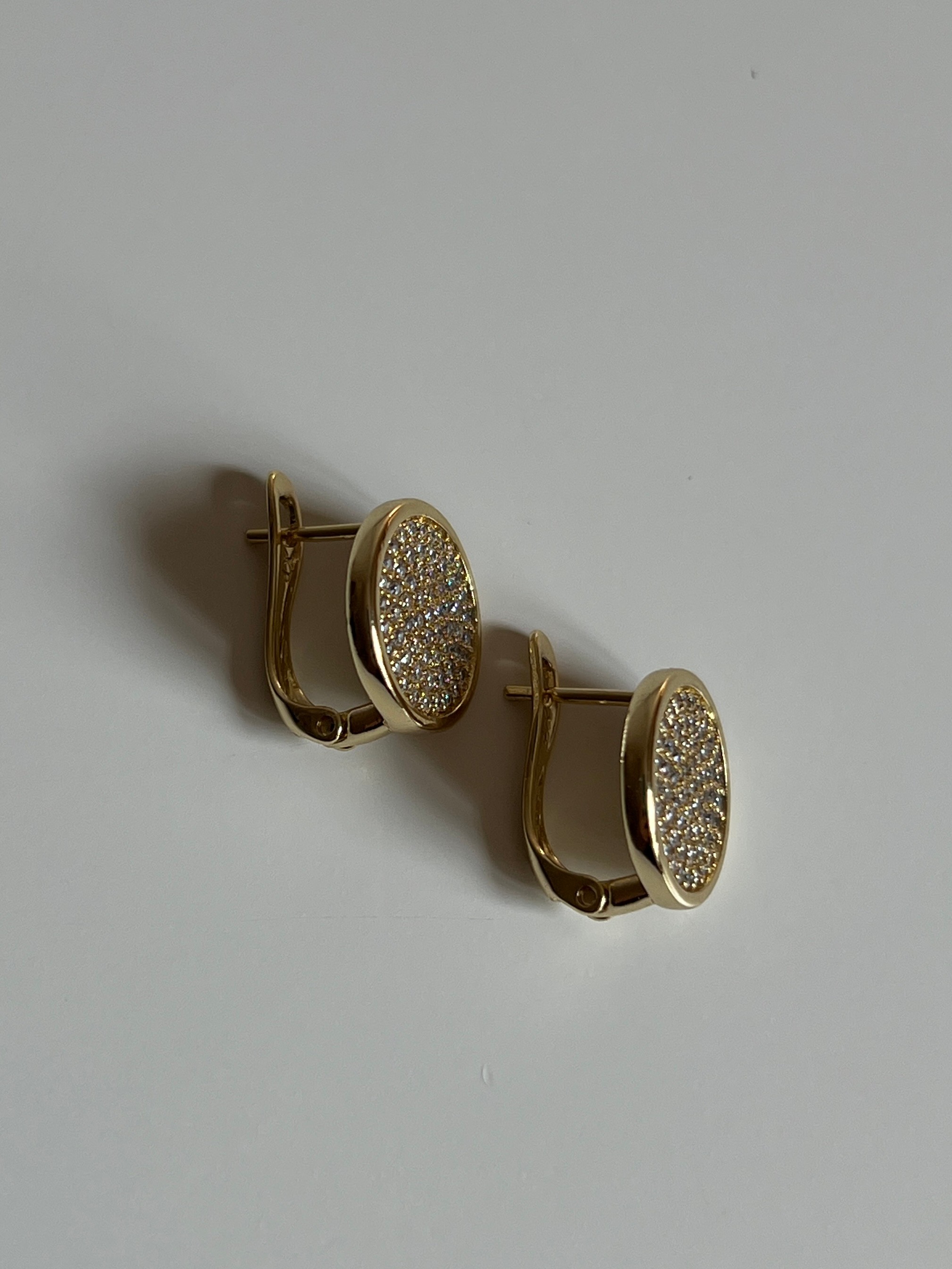 Gold Rengi Zirkon Taşlı Yuvarlak Model Xupıng Kadın Küpe