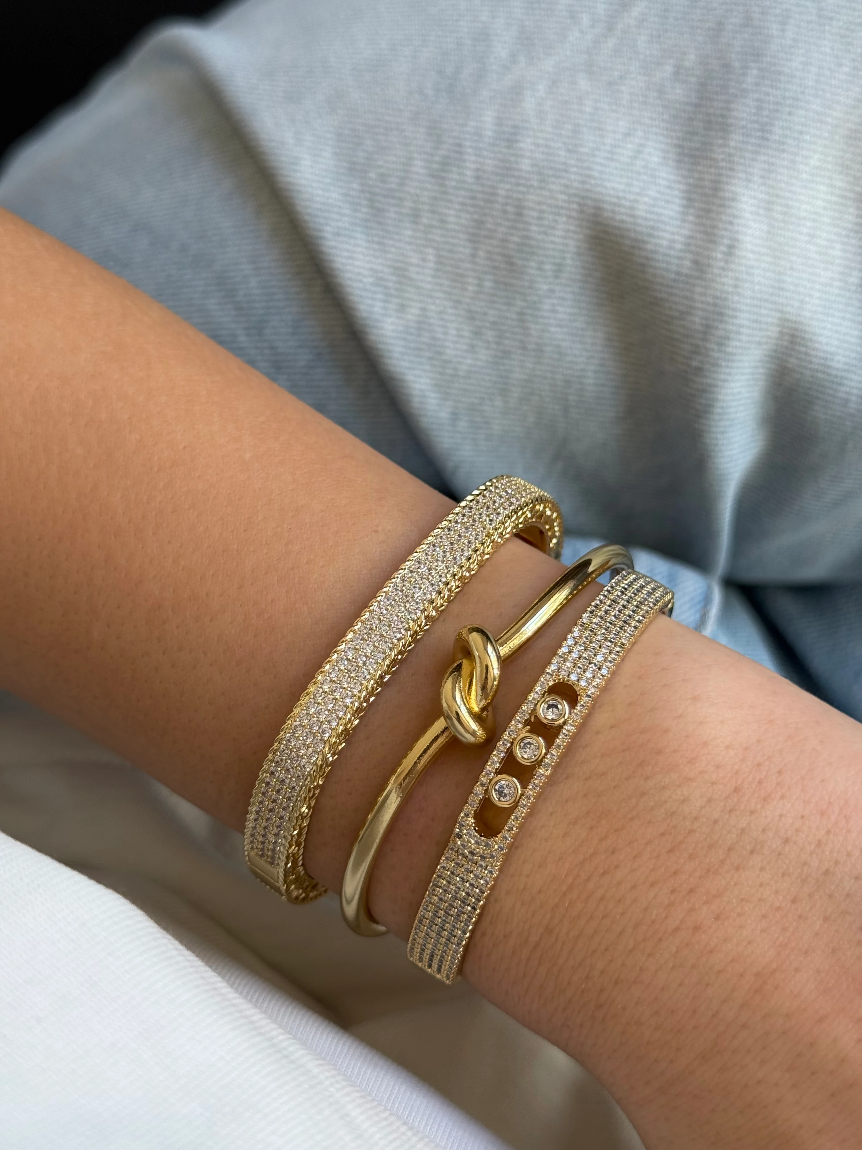 Zirkon Taşlı Kelepçe Bileklik