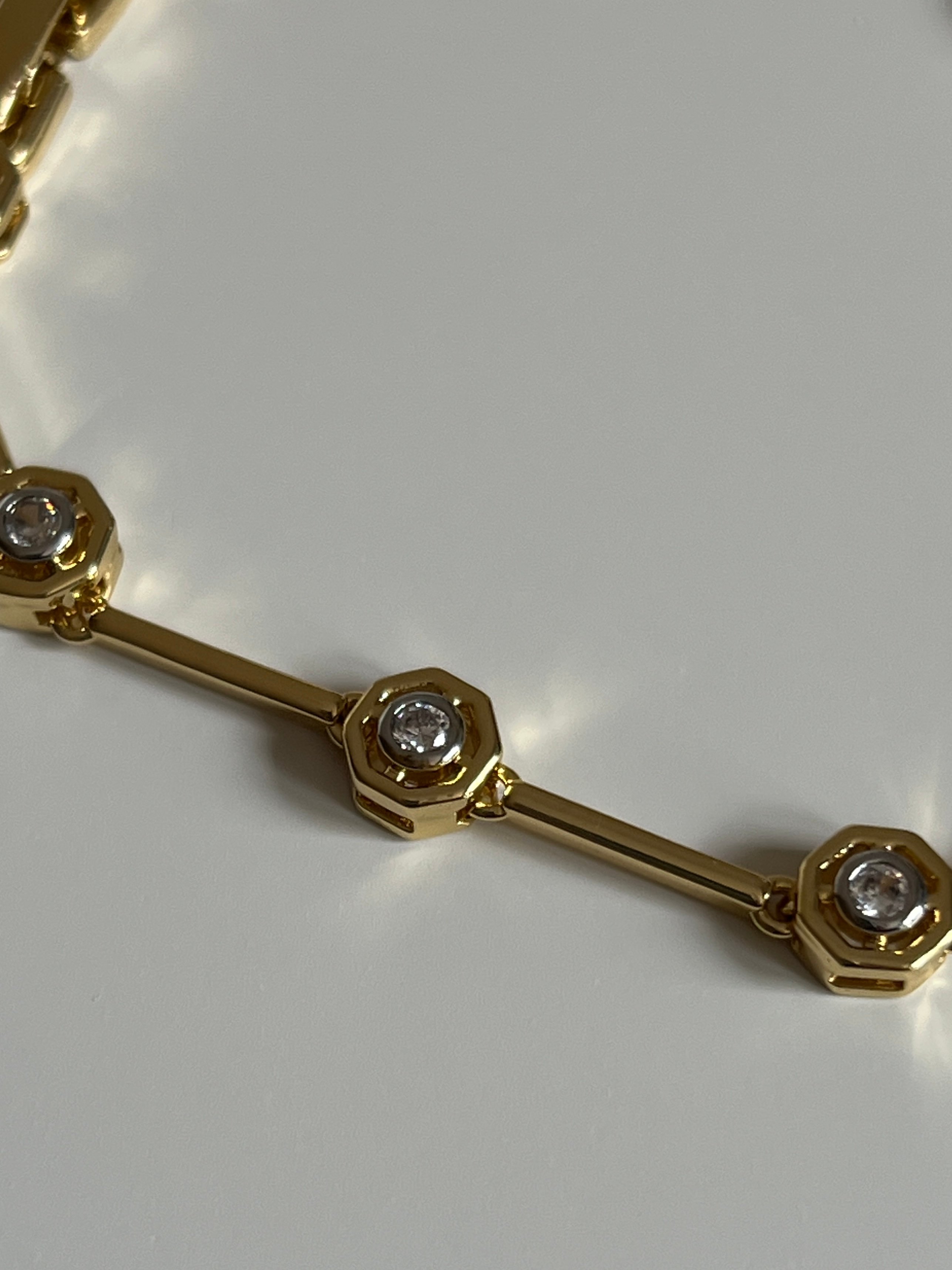 Gold Rengi Yuvarlak Zirkon Taşlı Kadın Bileklik