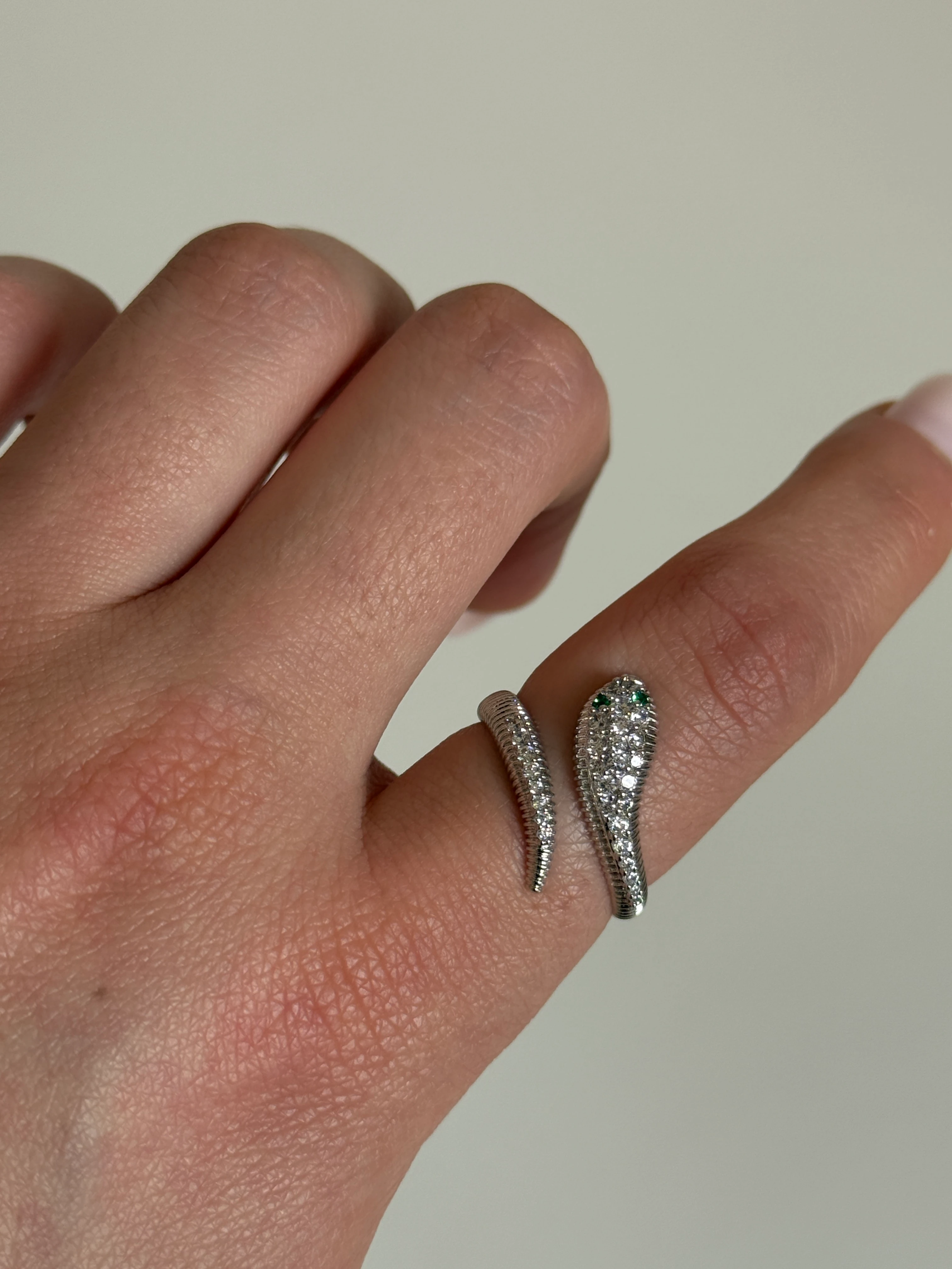 Zirkon Taşlı Yılan Model Xupıng Kadın Yüzük