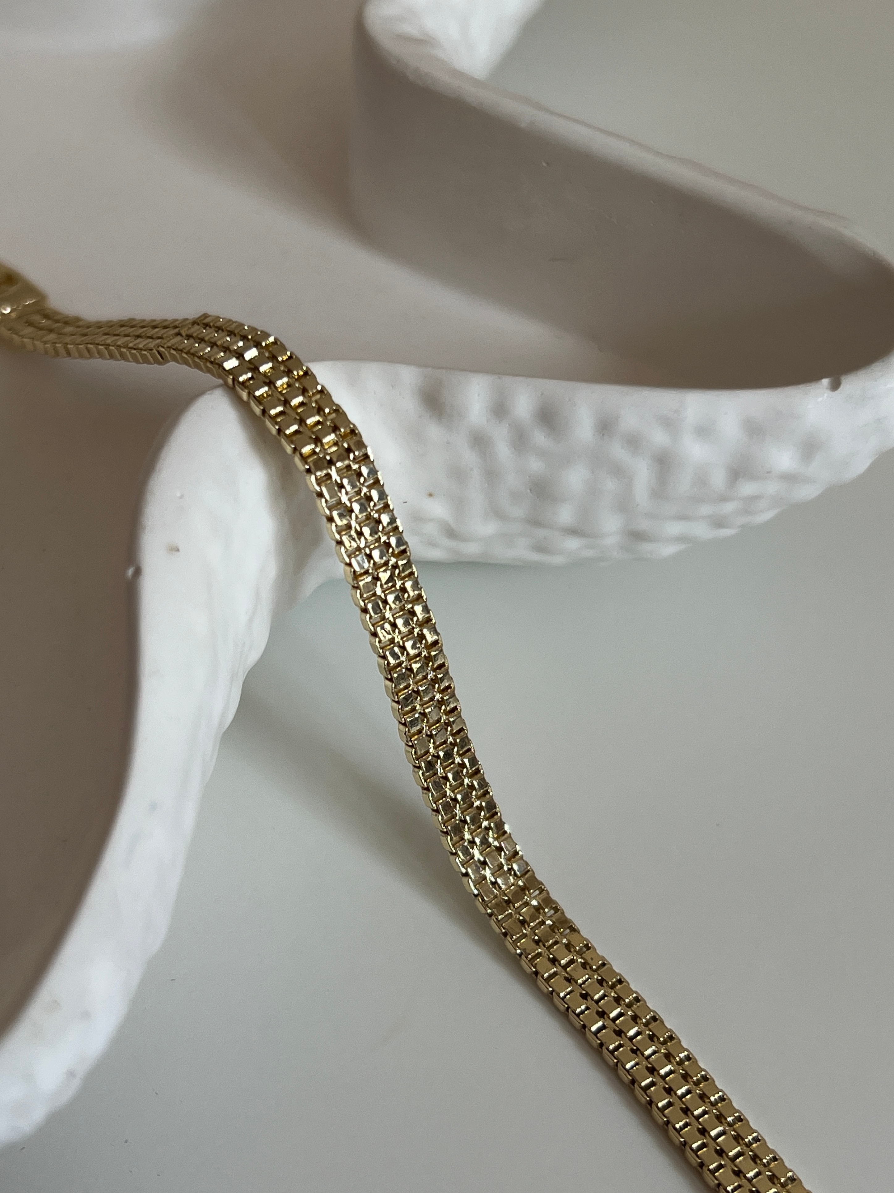 Gold Rengi Kadın Bileklik