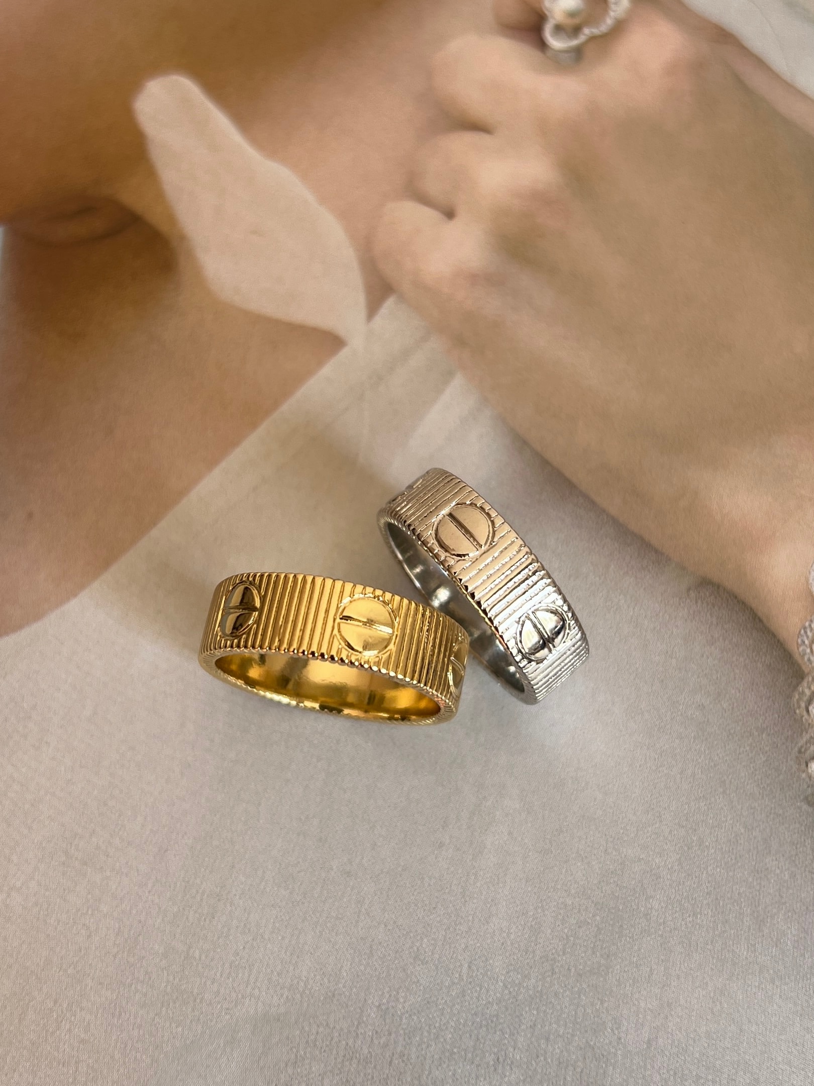 Çizgi Detaylı Kadın Yüzük