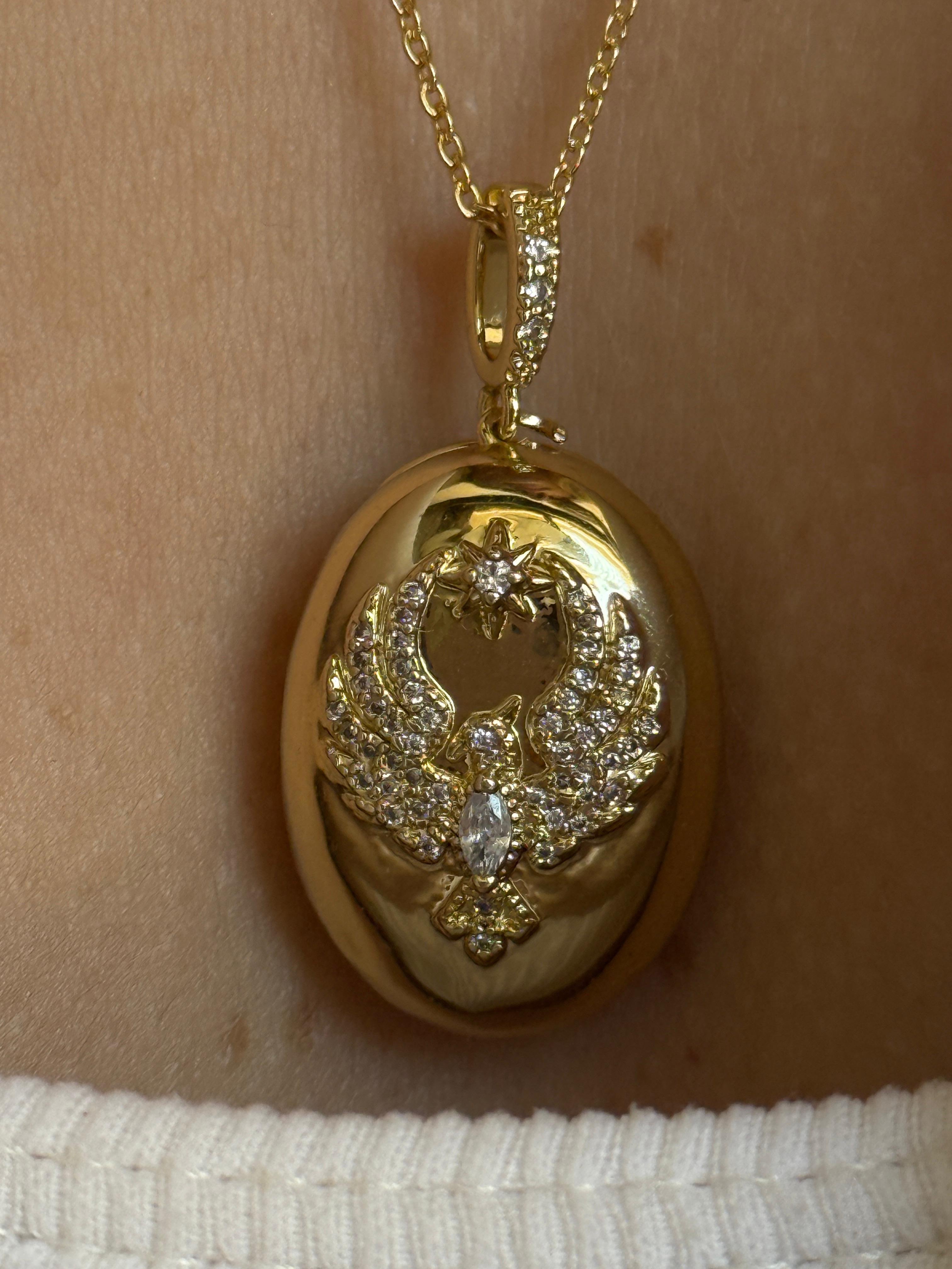 Gold Rengi Anka Kuşu Zirkon Taşlı Açılır Kapaklı Kadın Kolye