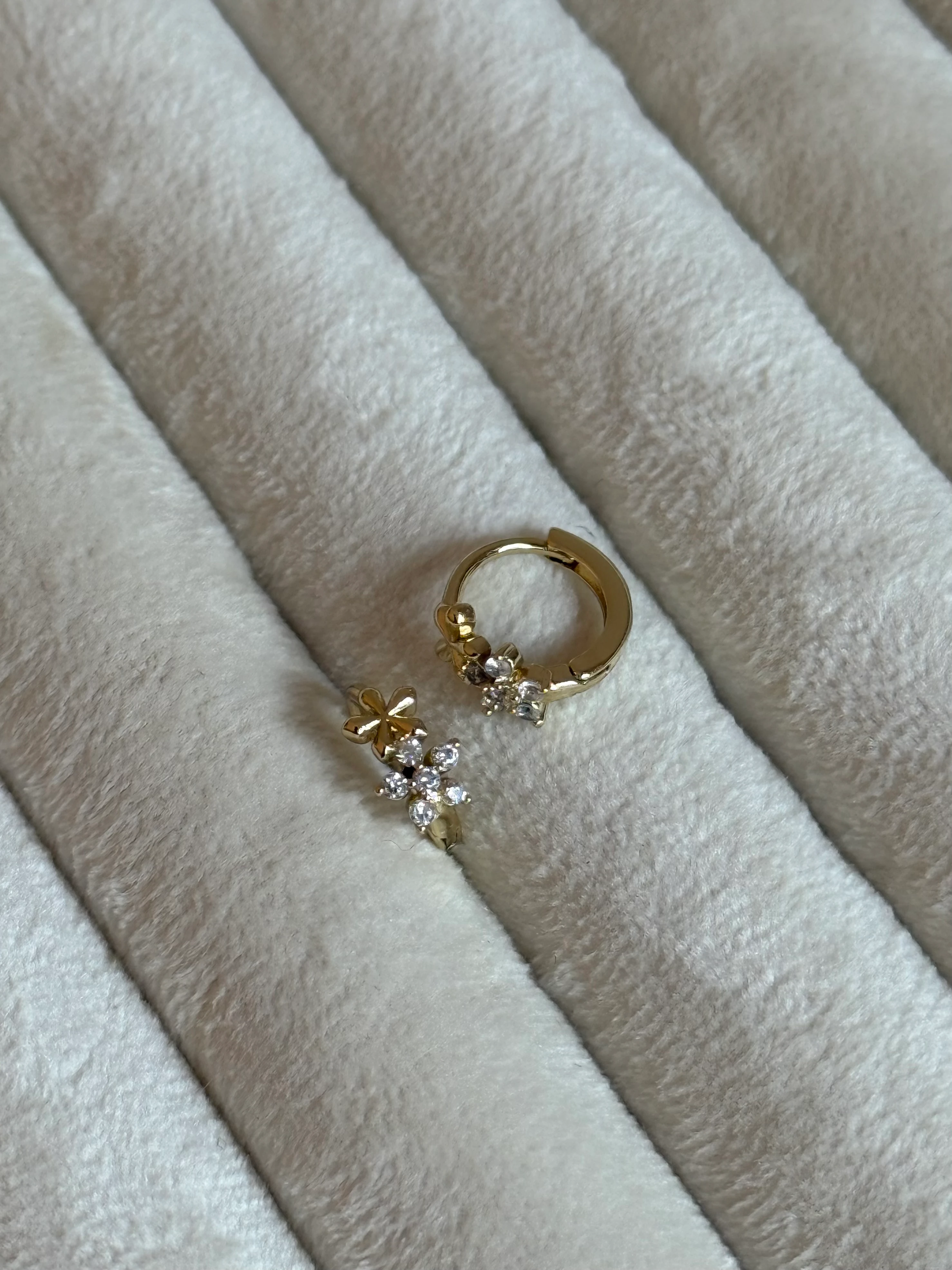 Gold Rengi Zirkon Taşlı İkili Çiçek Model Xupıng Kadın Küpe