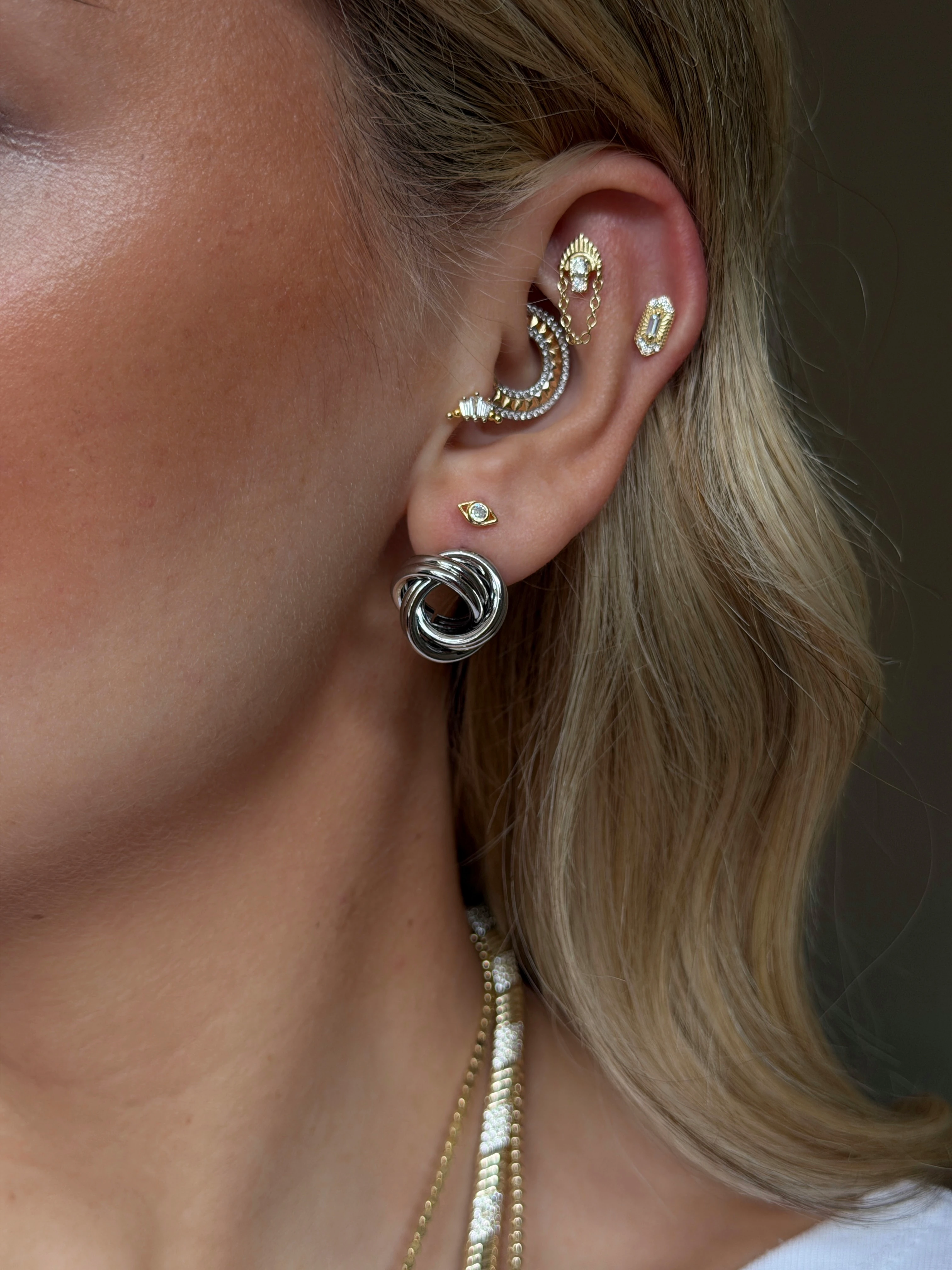 Sarmal Model Kadın Küpe