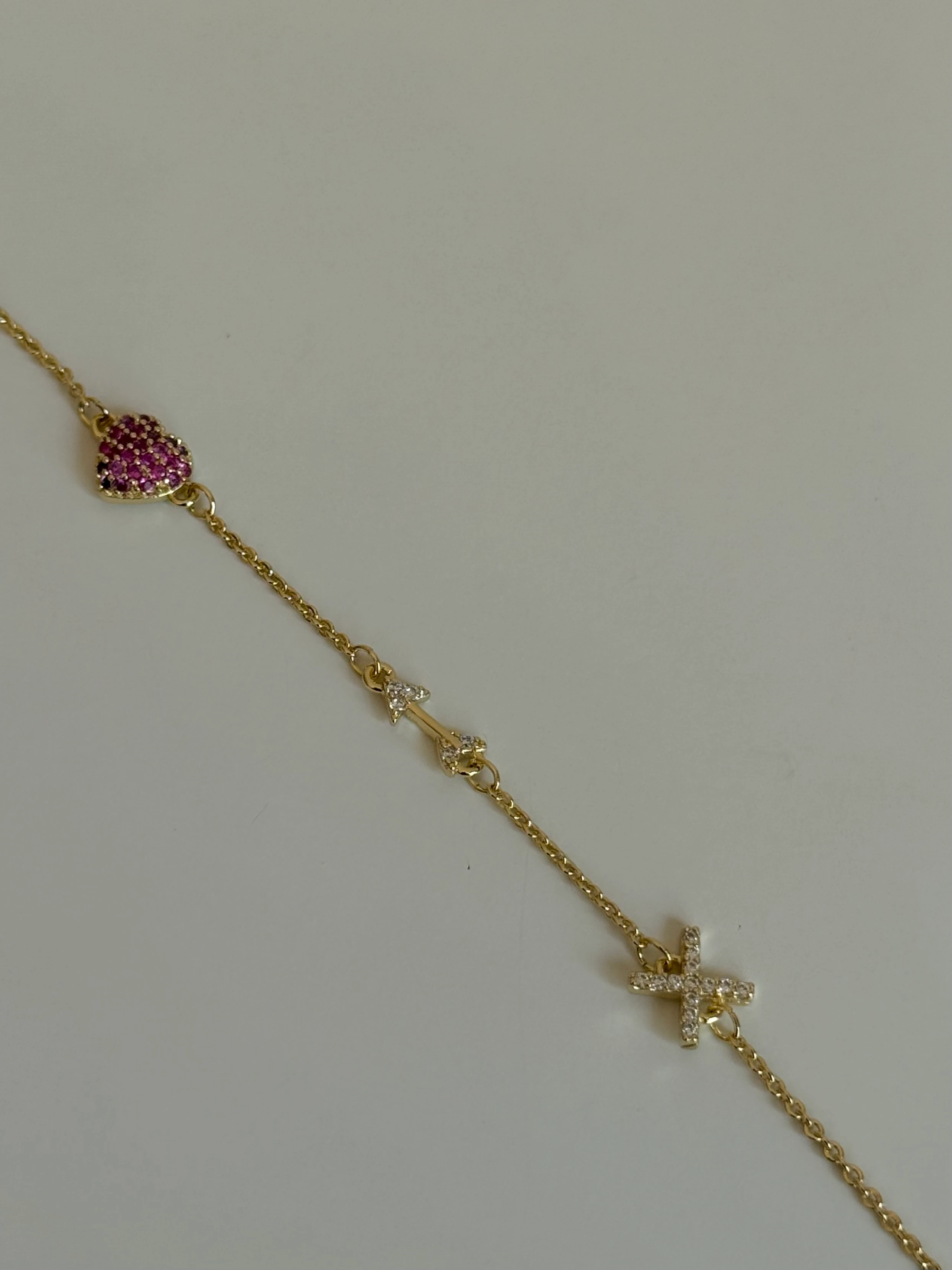 Gold Rengi Kalp Ve Çiçek Detaylı Kadın Bileklik