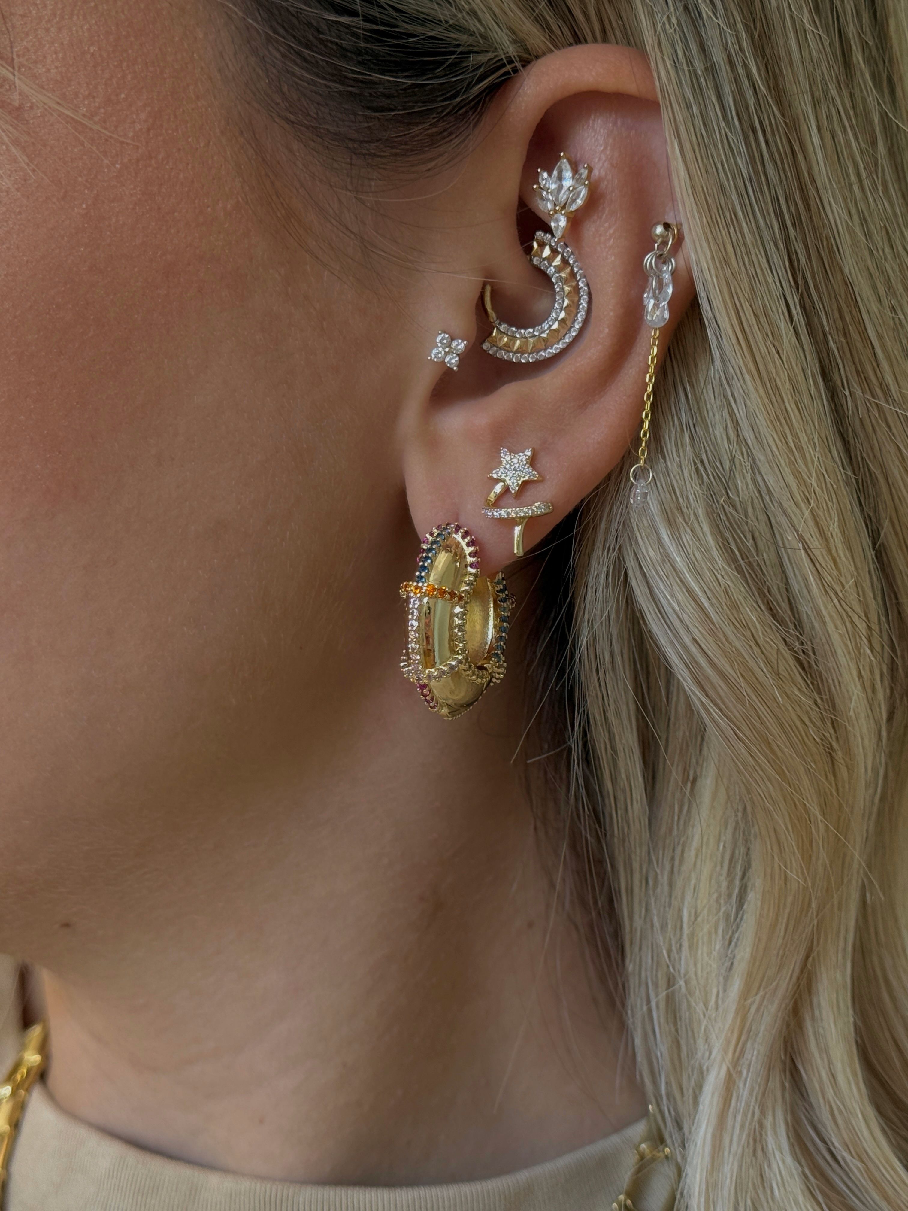 Gold Rengi Zirkon Taşlı Yıldız Model Kadın Küpe