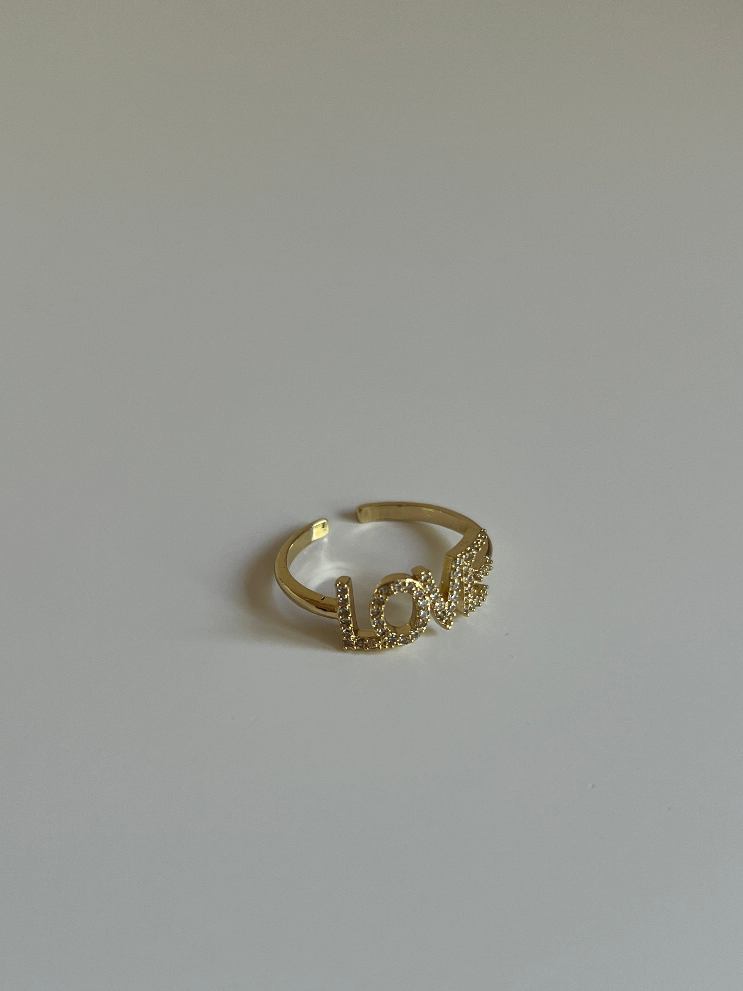 Gold Rengi Zirkon Taşlı Love Yazılı Kadın Yüzük