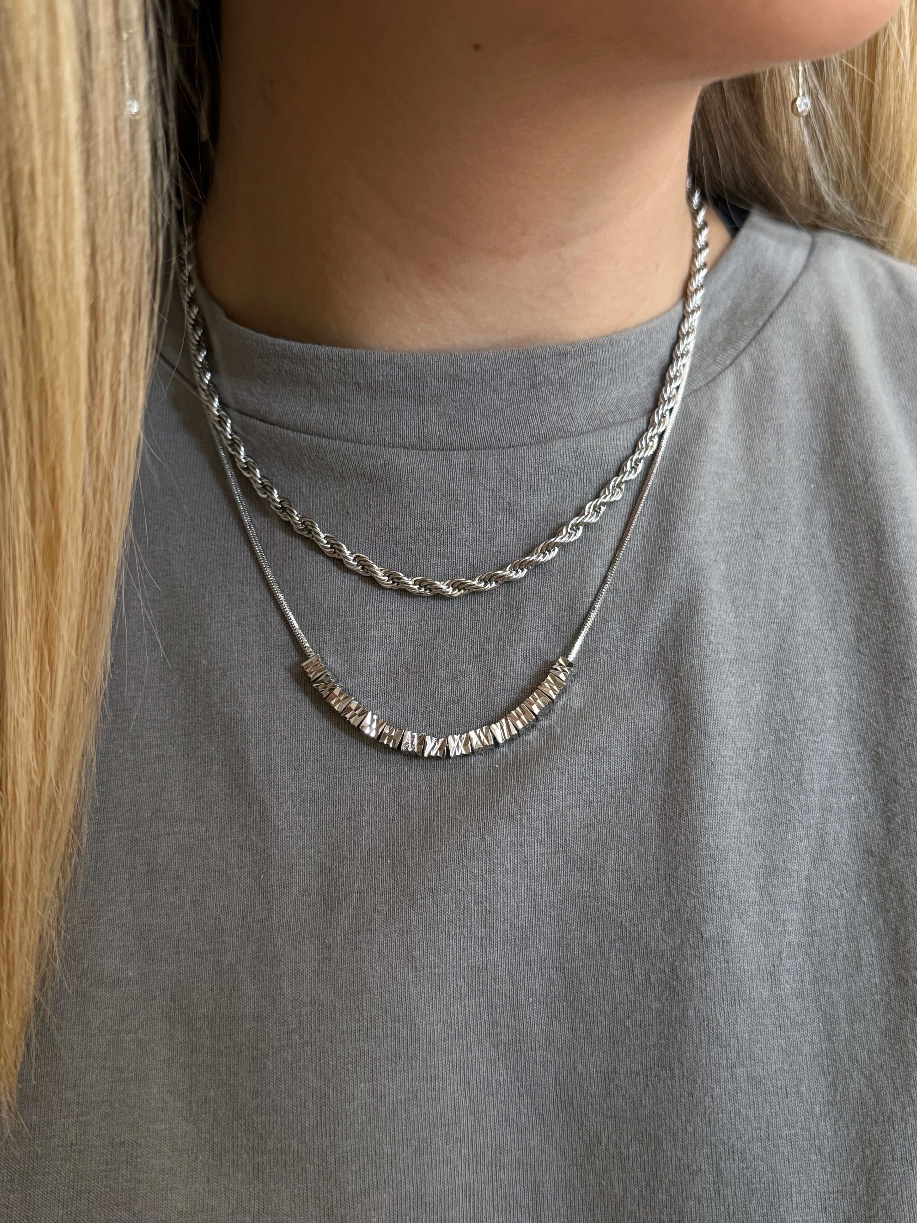 Küp Küp Kadın Kolye