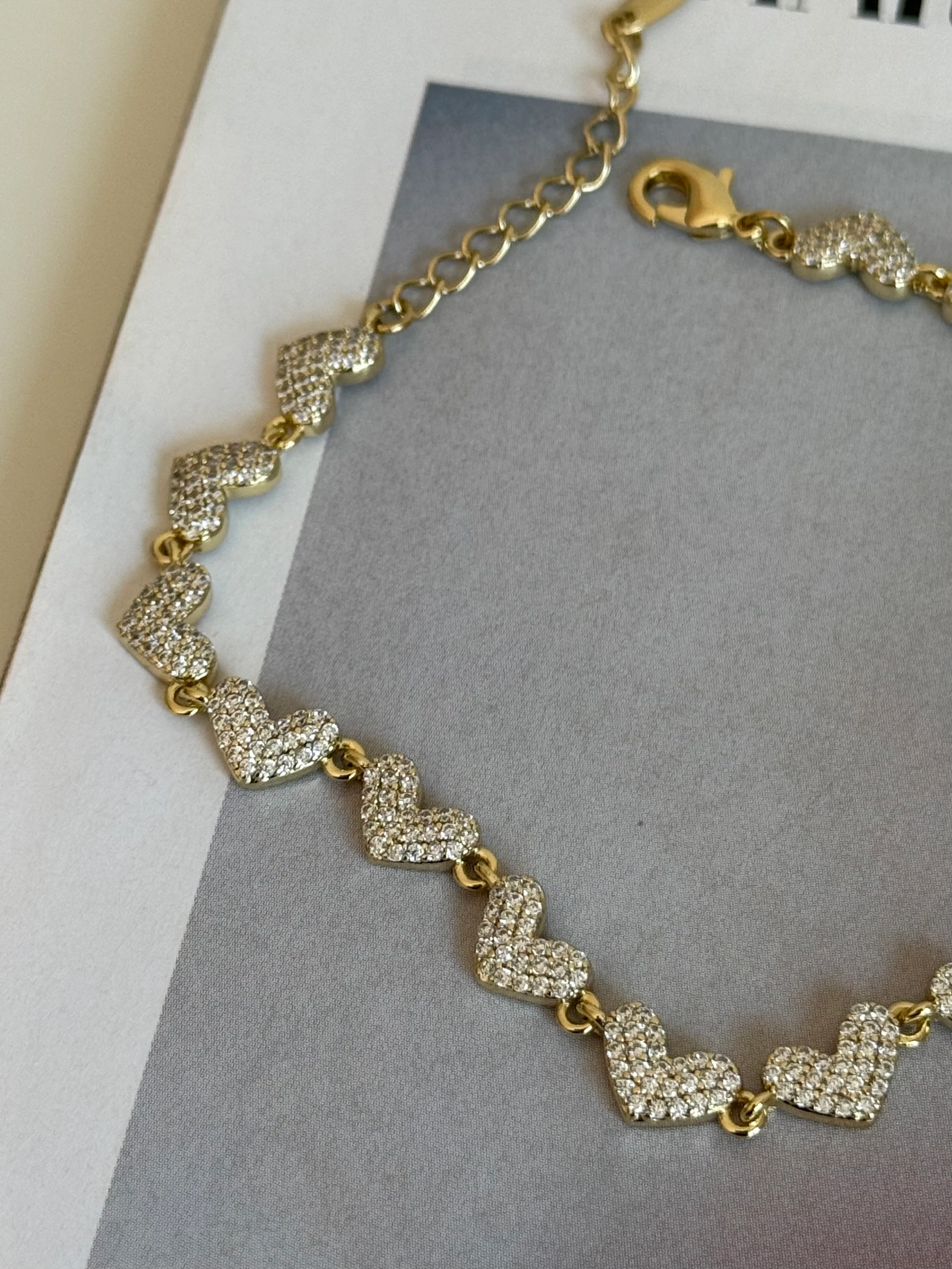 Gold Rengi Sıralı Kalp Model Xupıng Kadın Bileklik