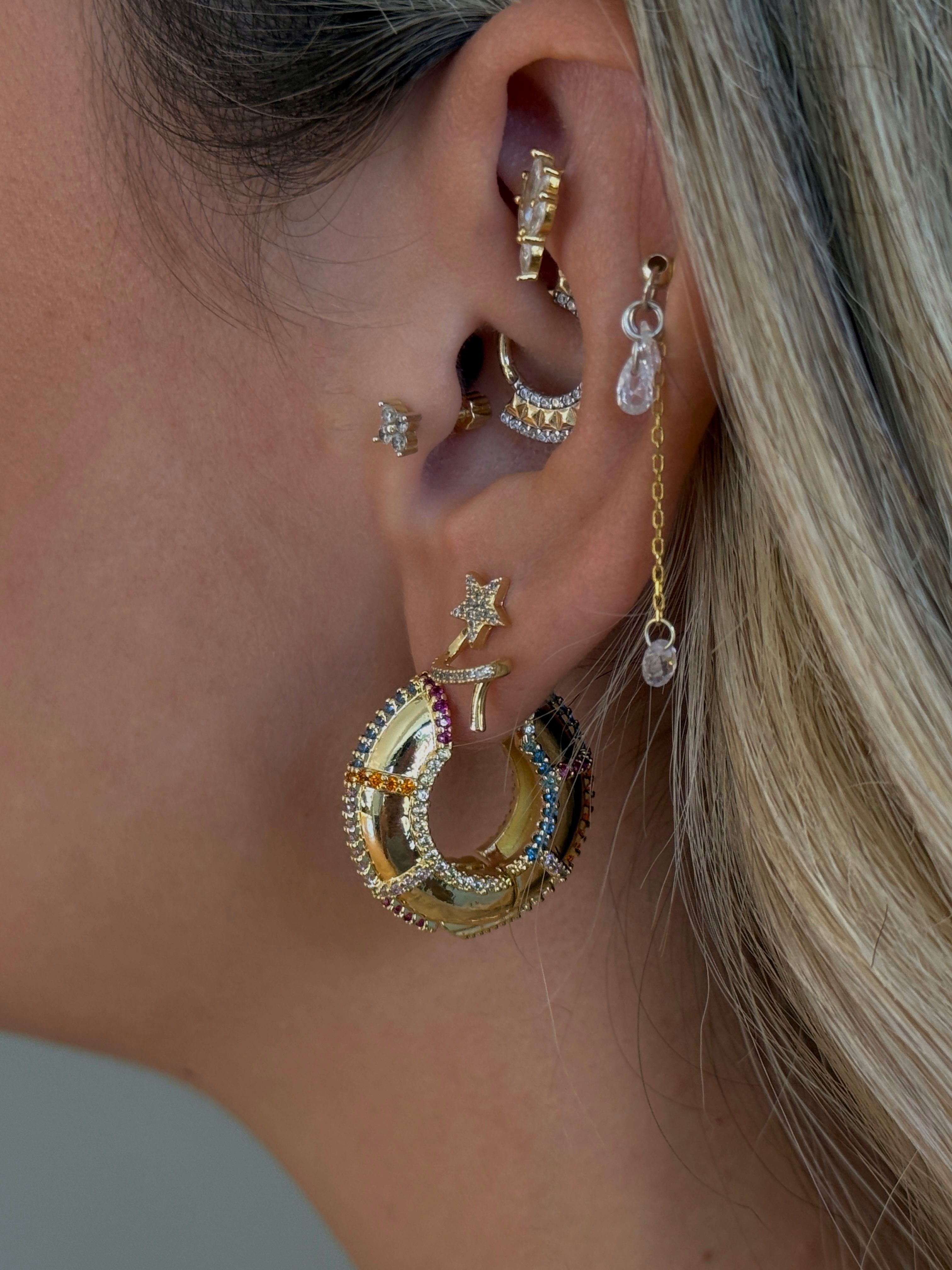 Gold Rengi Zirkon Taşlı Yıldız Model Kadın Küpe