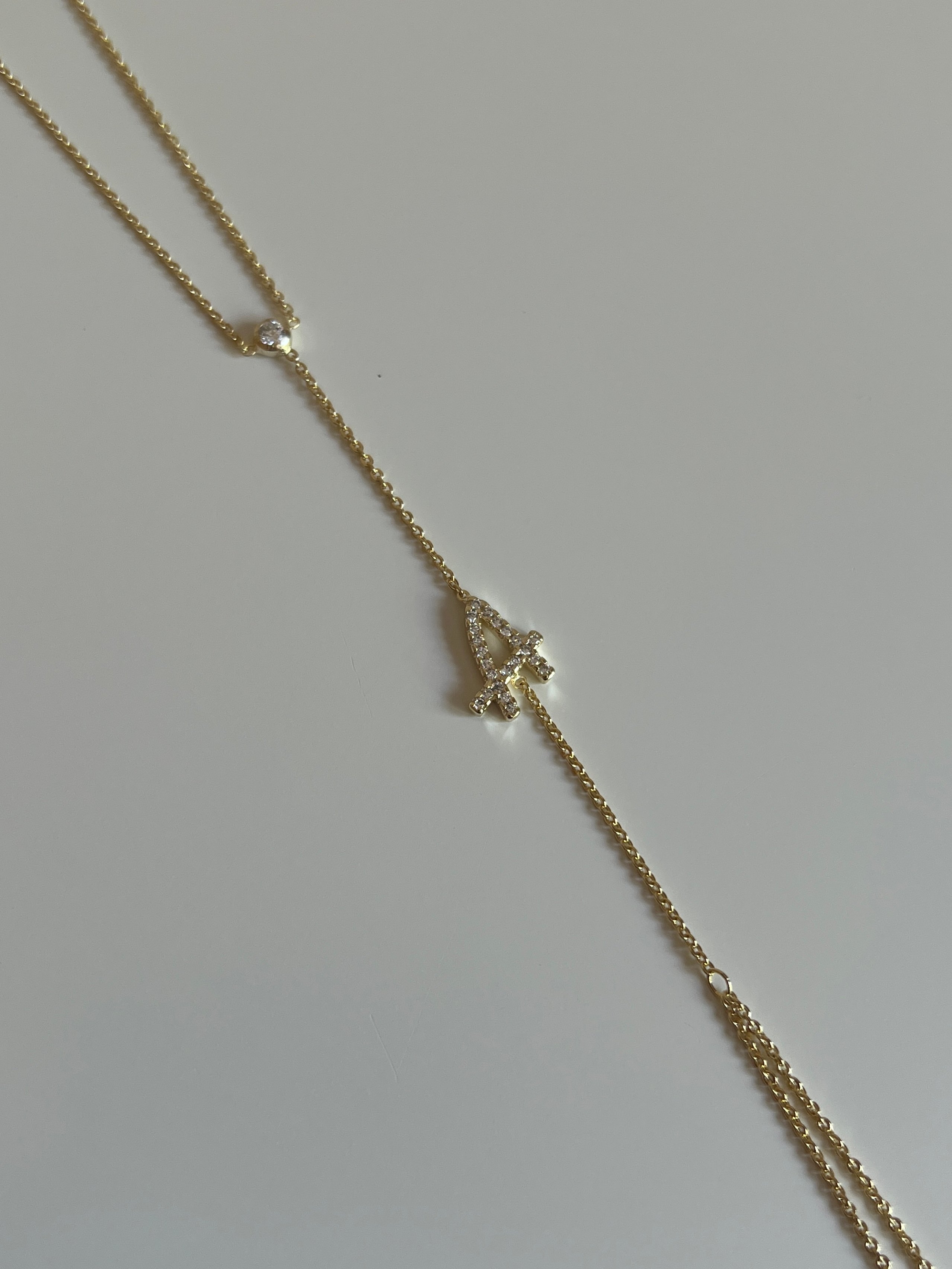 Gold Rengi Zirkon Taşlı Harf Kadın Şahmeran