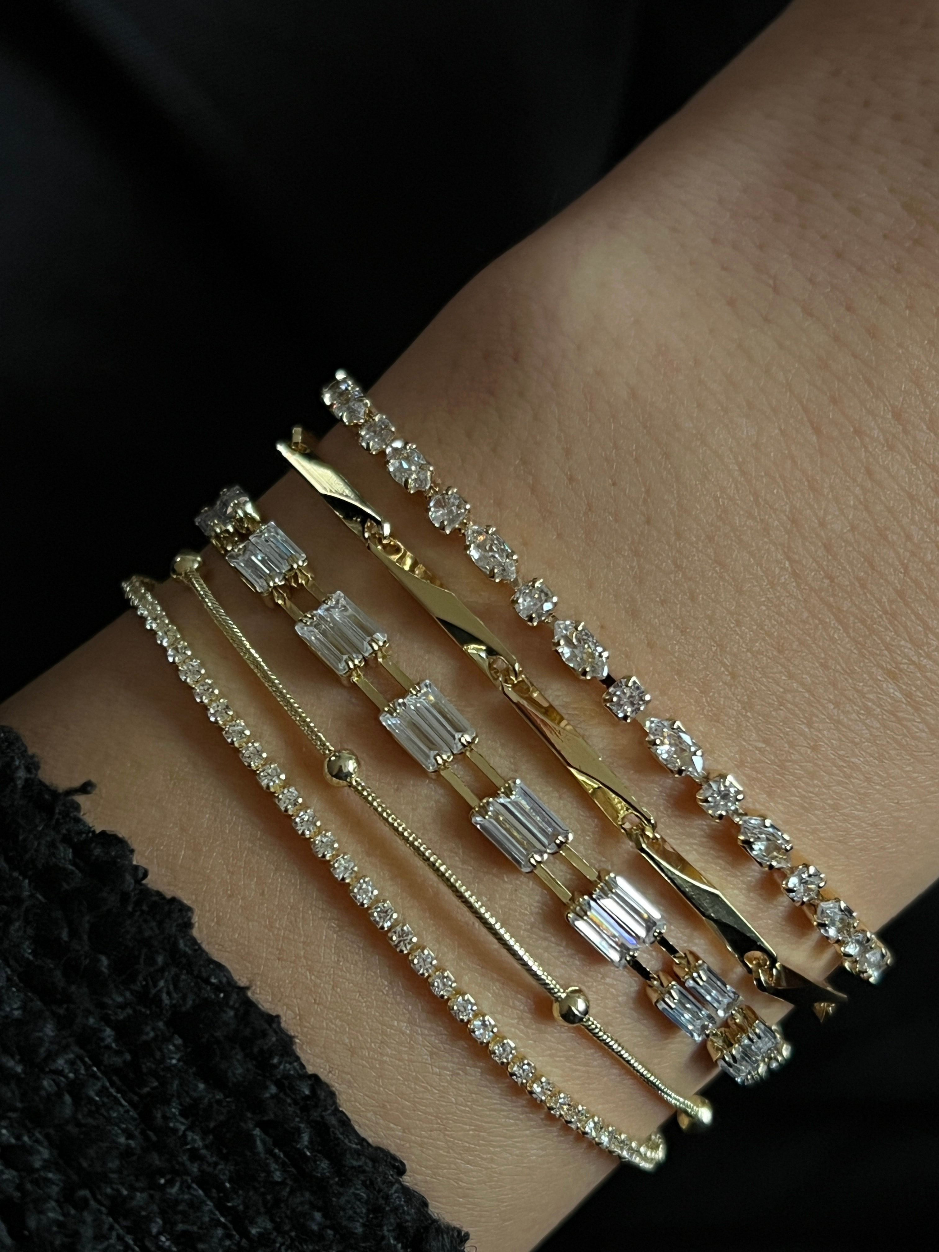 Gold Rengi İki Sıra Baget Taşlı Xupıng Kadın Bileklik