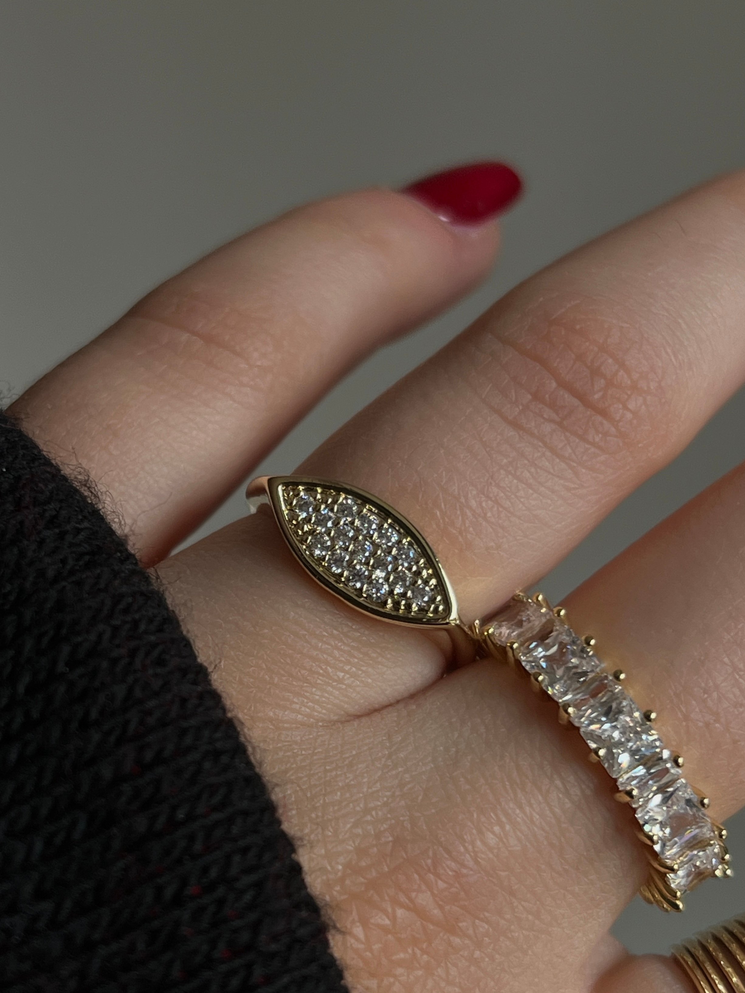 Gold Rengi Zirkon Taşlı Kadın Yüzük