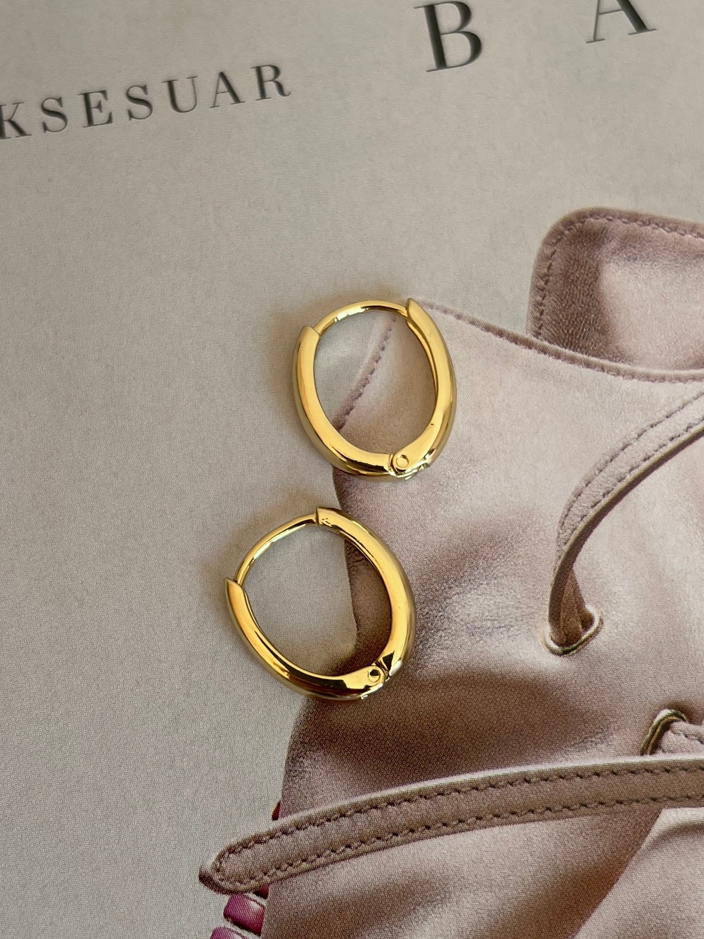 Gold Rengi Kadın Xupıng Küpe