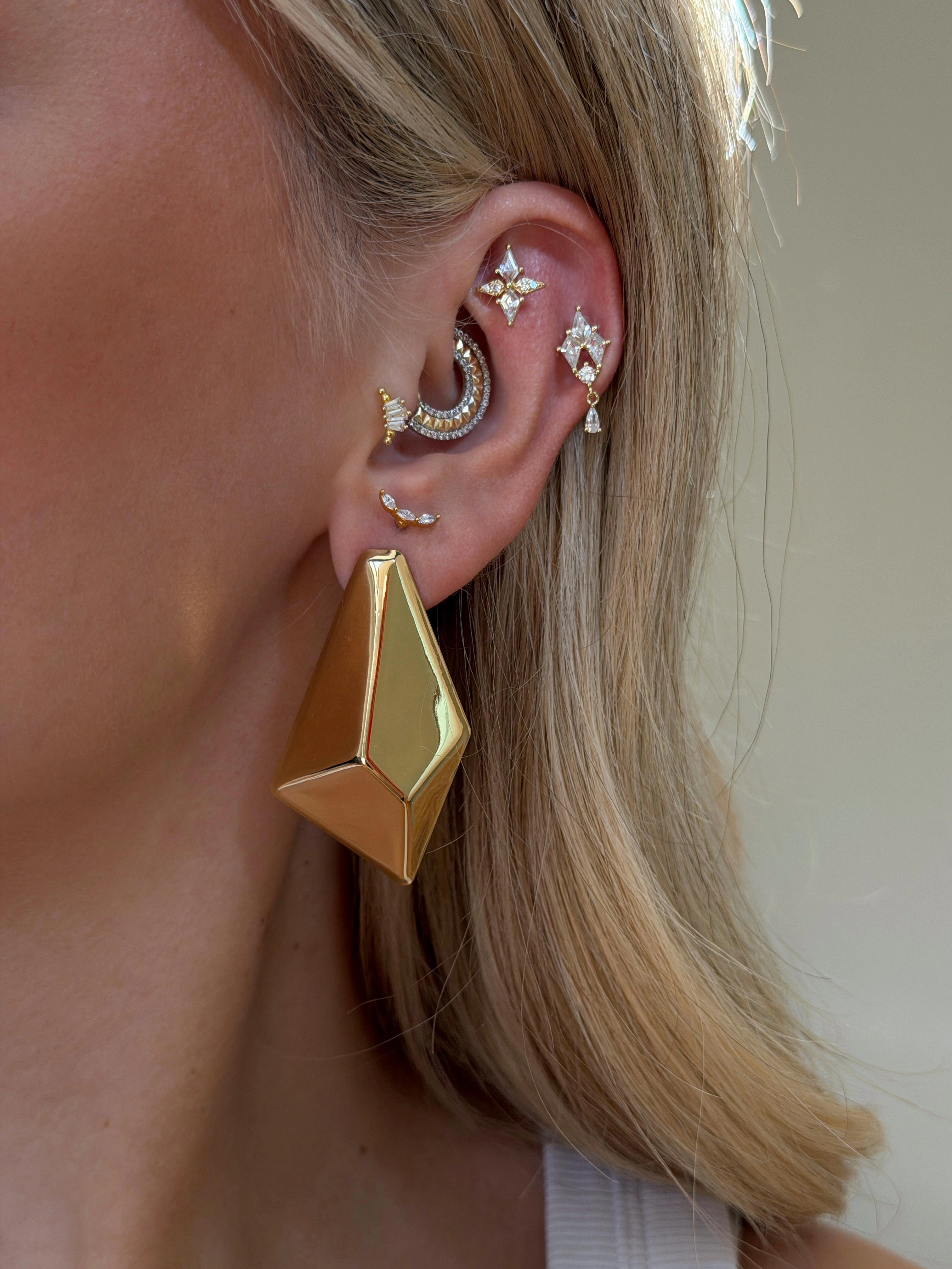 Gold Rengi Kadın Küpe