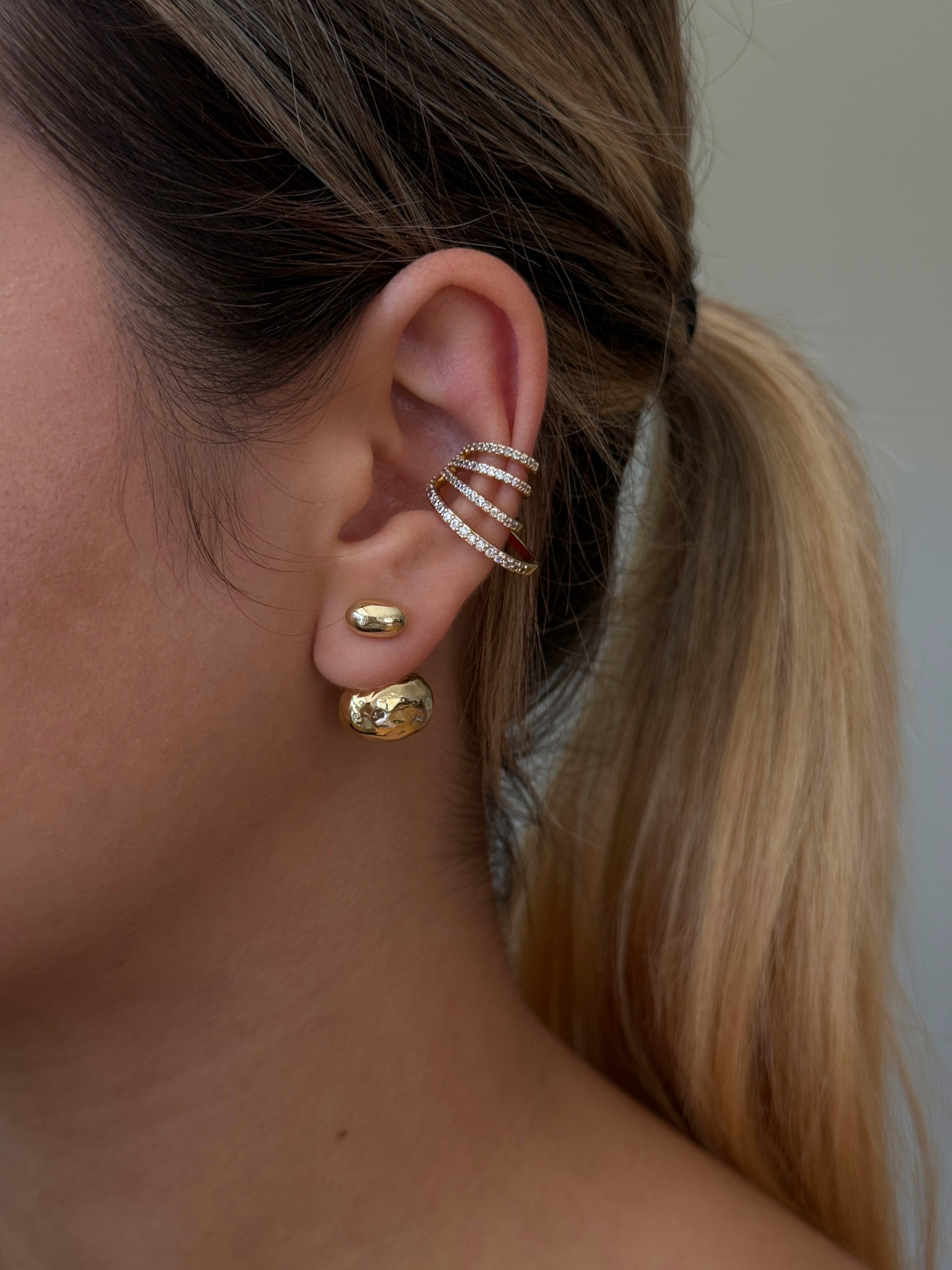 Gold Rengi Oval Model Kadın Küpe