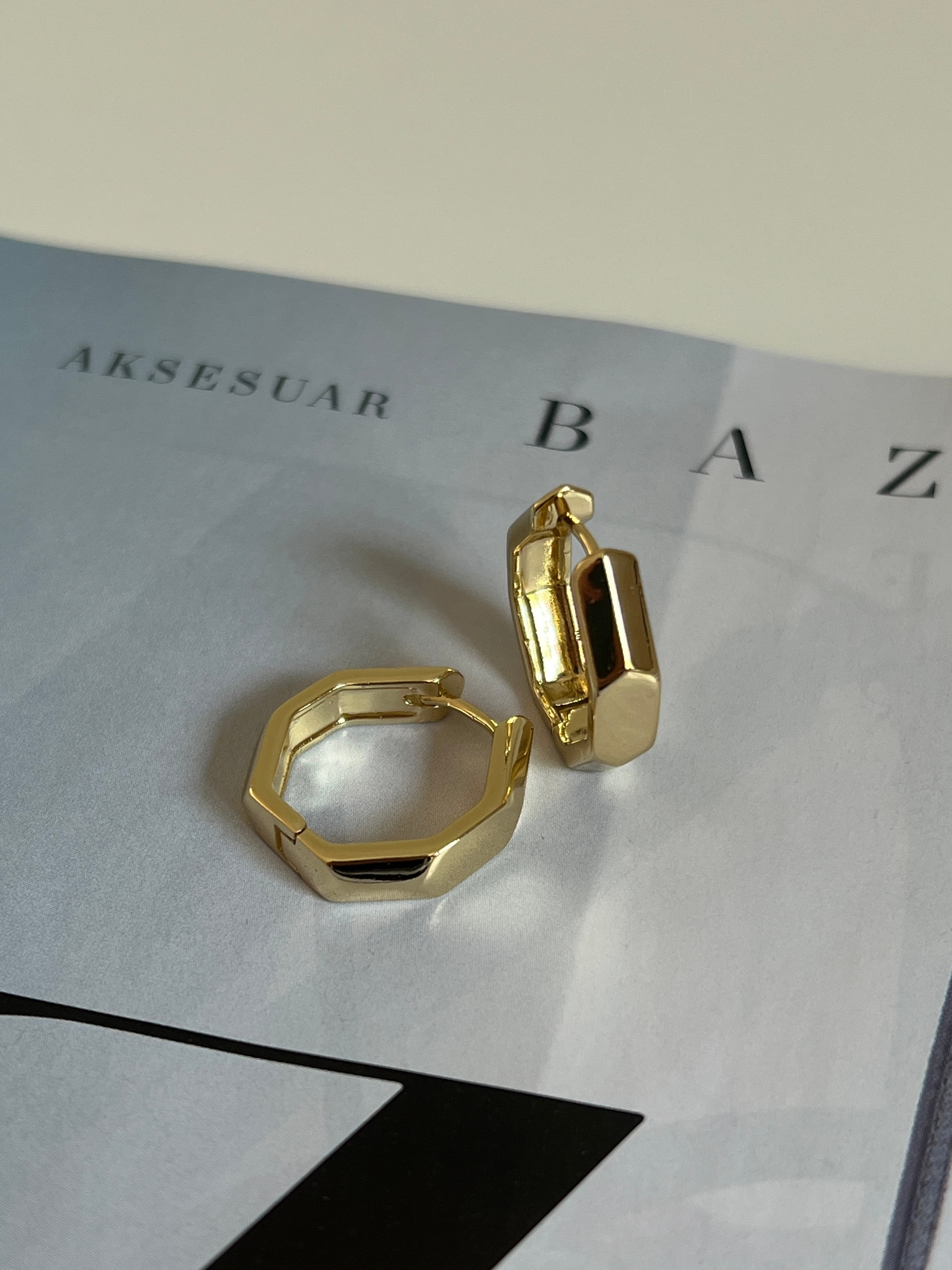 Gold Rengi Sekizgen Xupıng Kadın Küpe