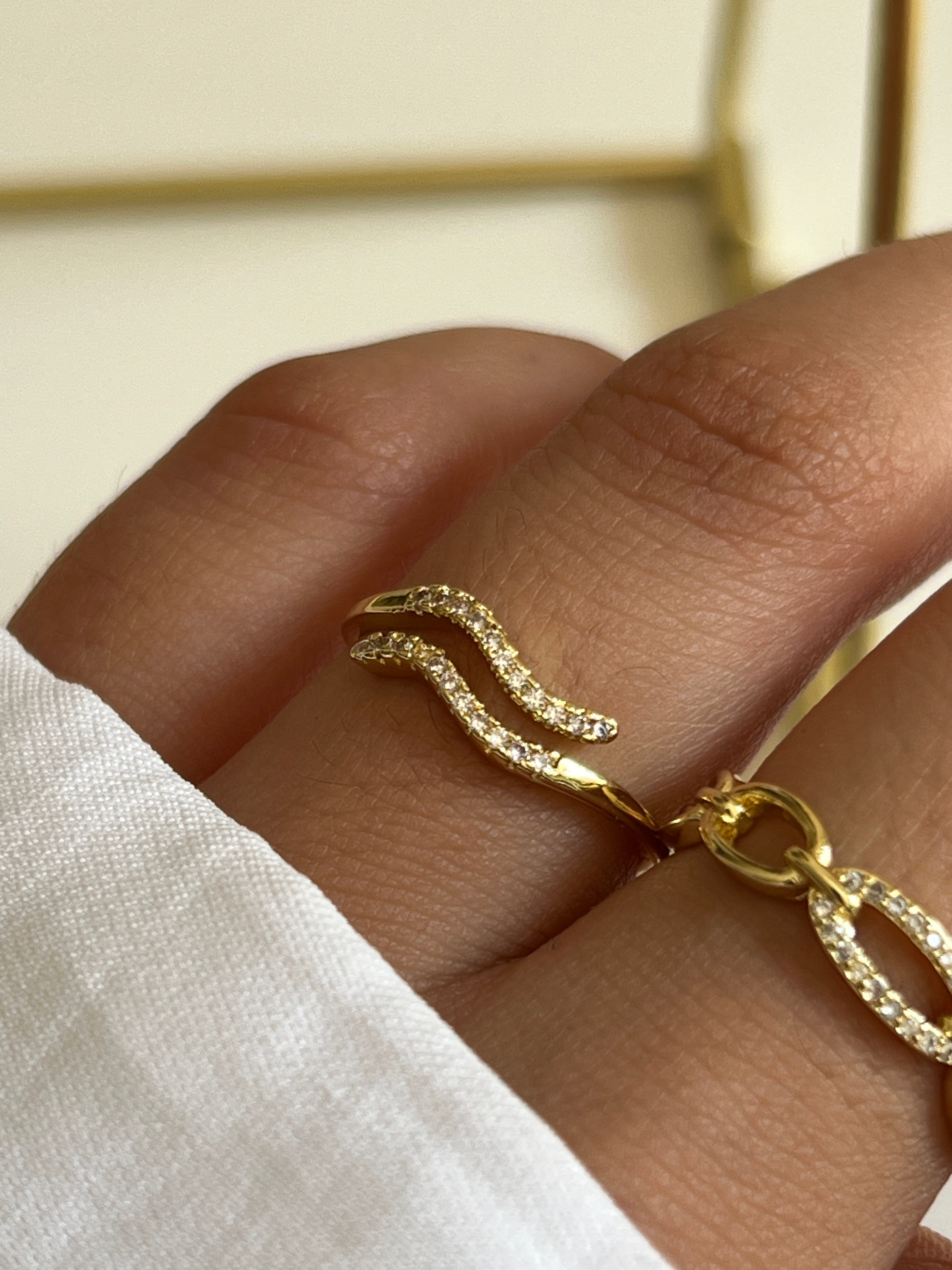 Gold Rengi Zirkon Taşlı İki Sıra Dalga Model Kadın Yüzük