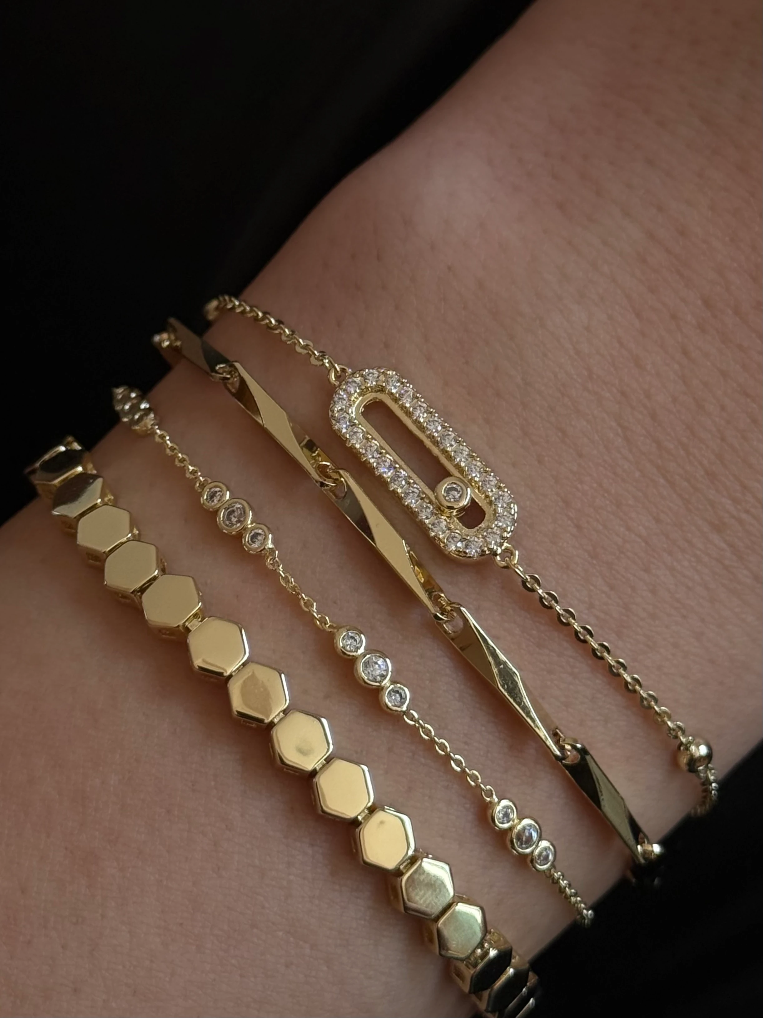 Gold Rengi Messi Model Kadın Bileklik