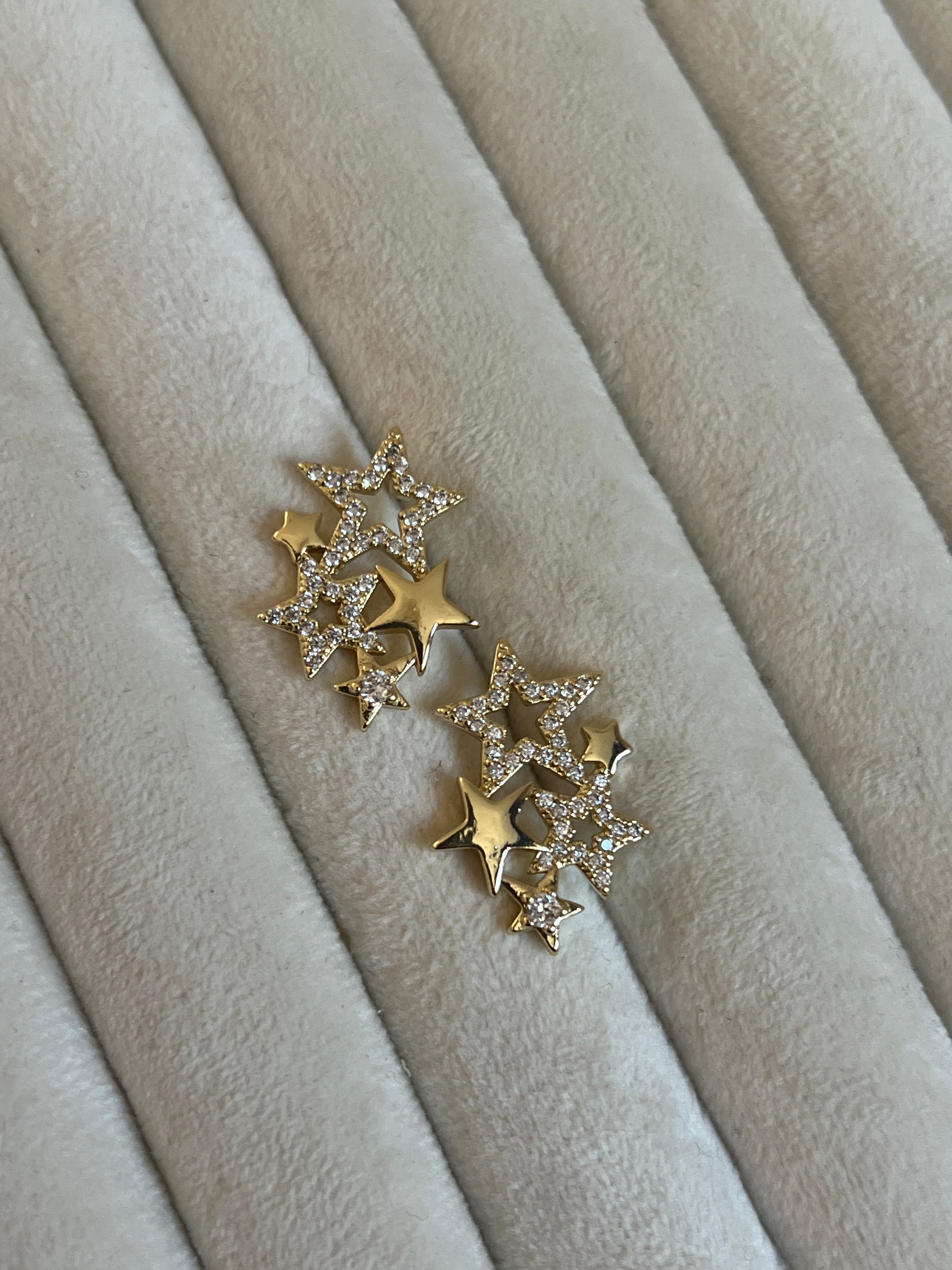 Gold Rengi Zirkon Taşlı Çoklu Yıldız Model Kadın Küpe