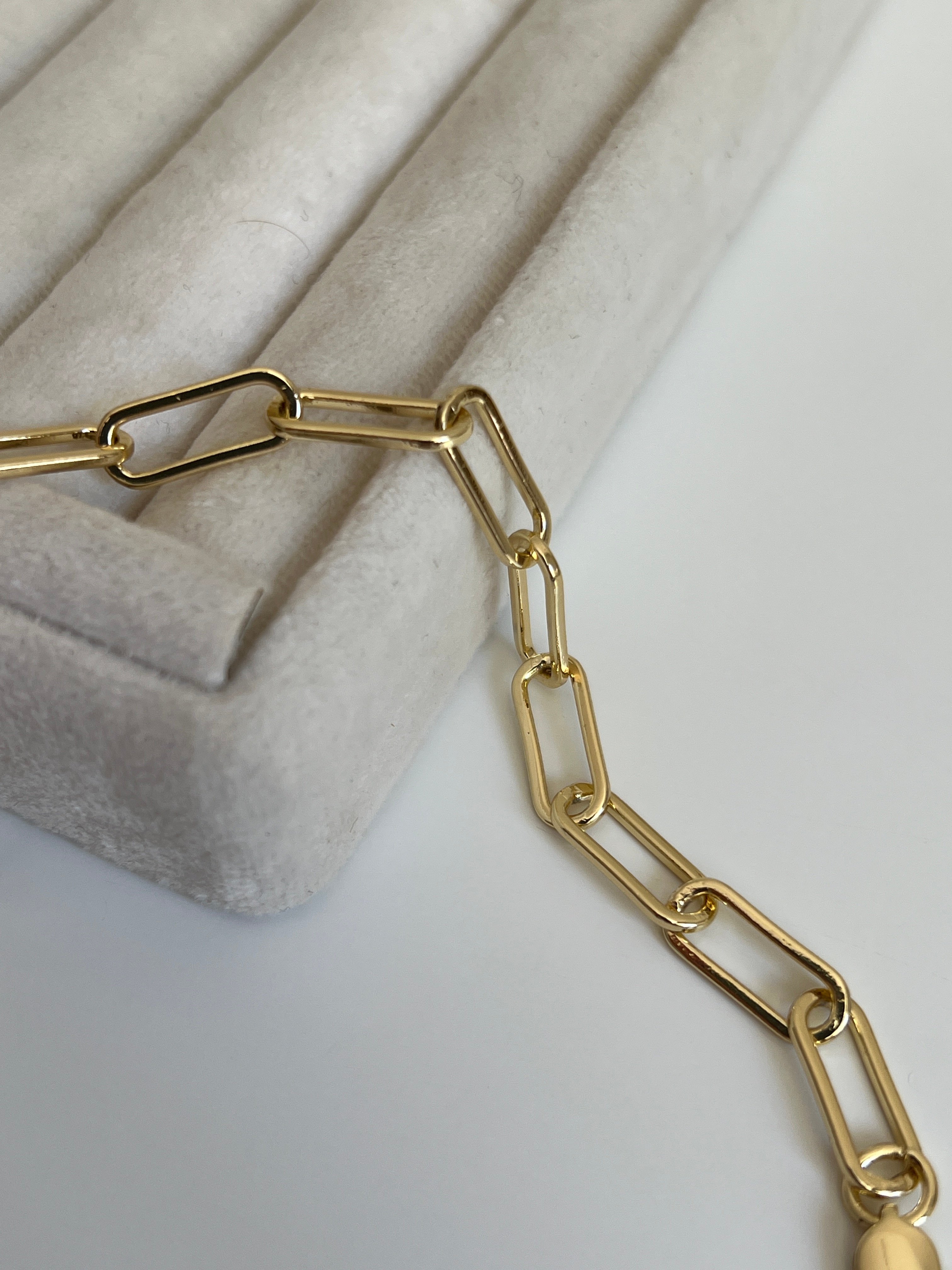 Gold Rengi Zincir Model Kadın Bileklik