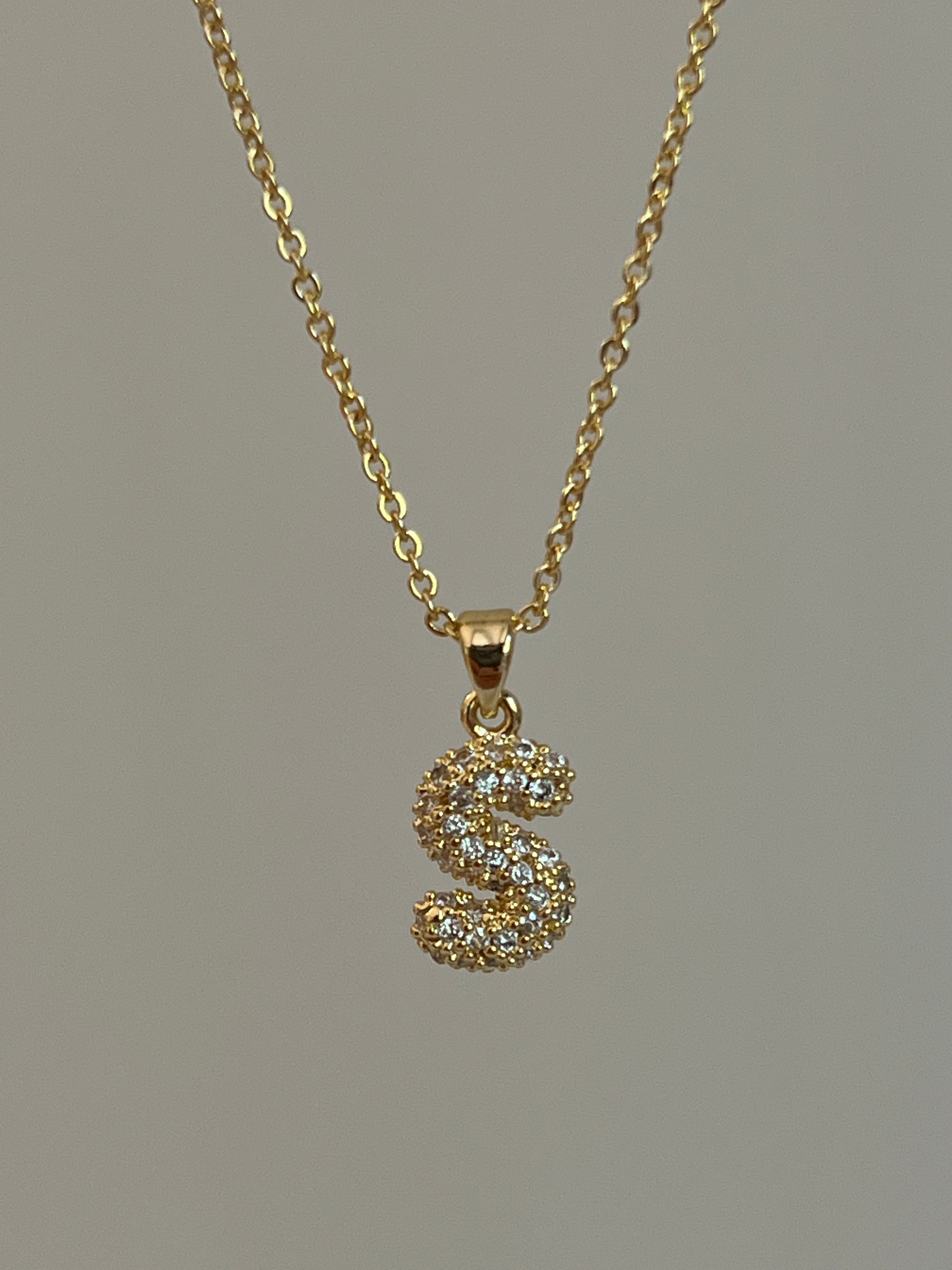 Gold Rengi Zirkon Taşlı Harf Kadın Kolye