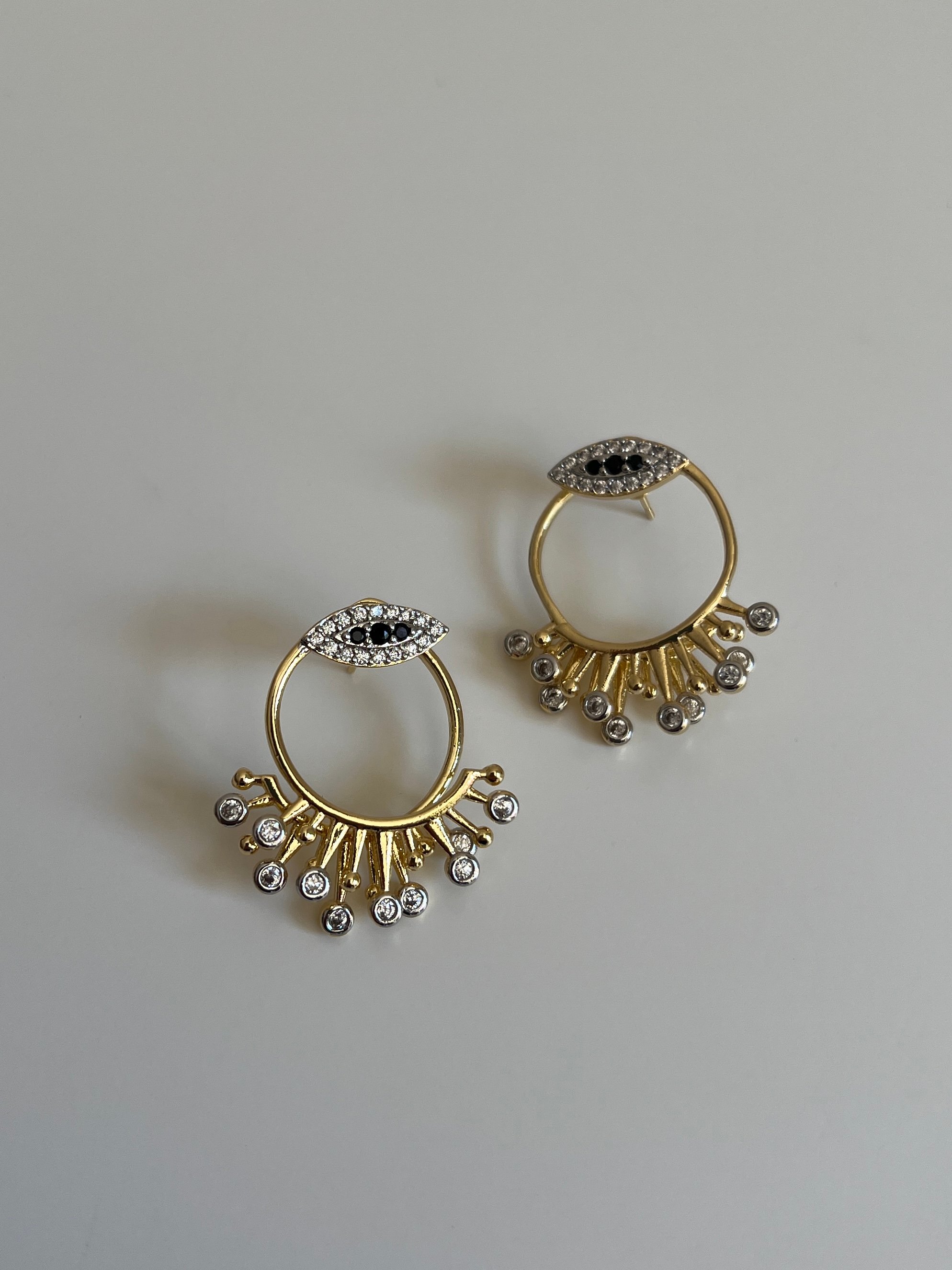 Gold Rengi Zirkon Taşlı Göz Model Kadın Küpe