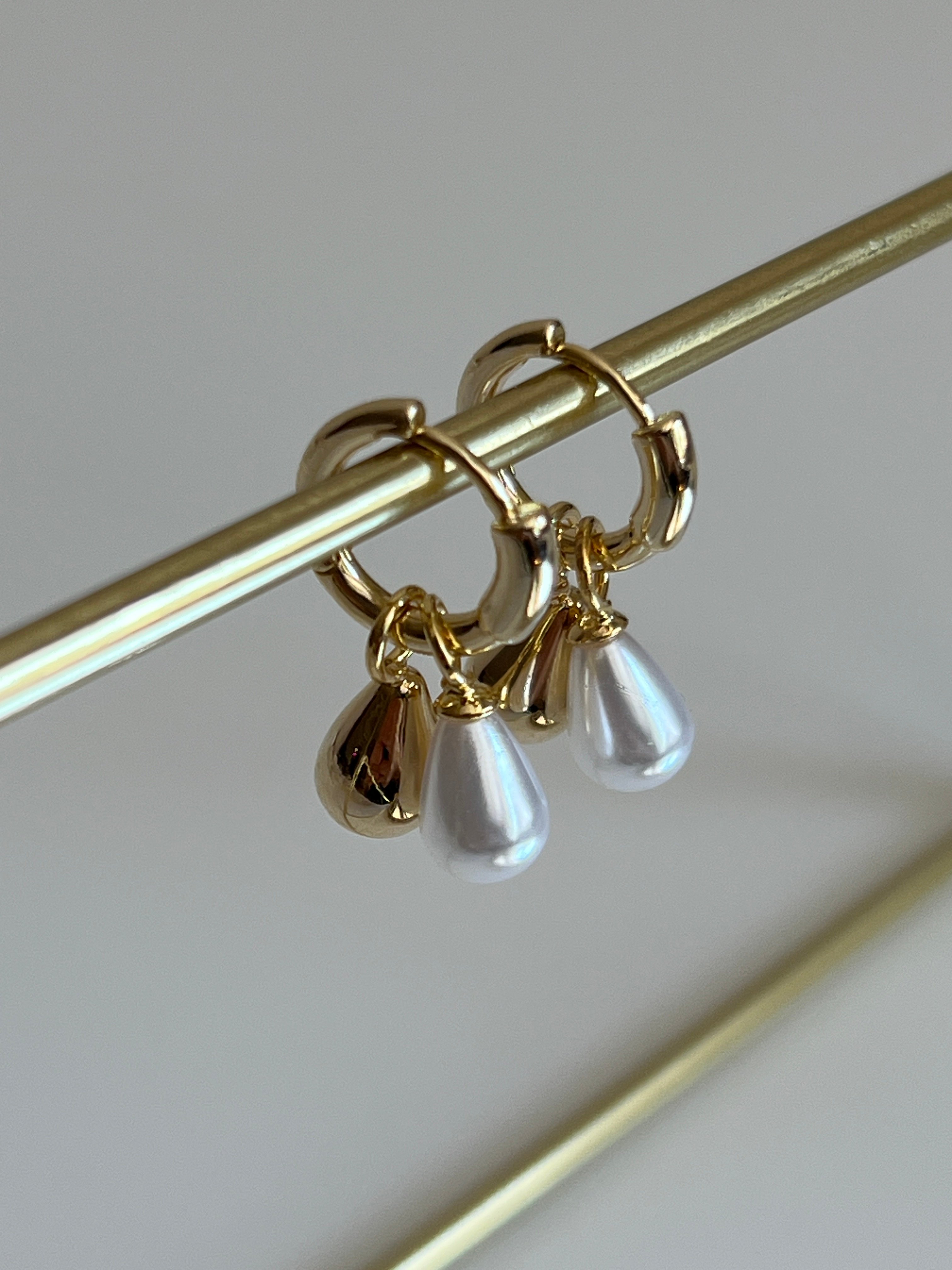 Gold Rengi İkili Sallantılı Kadın Küpe