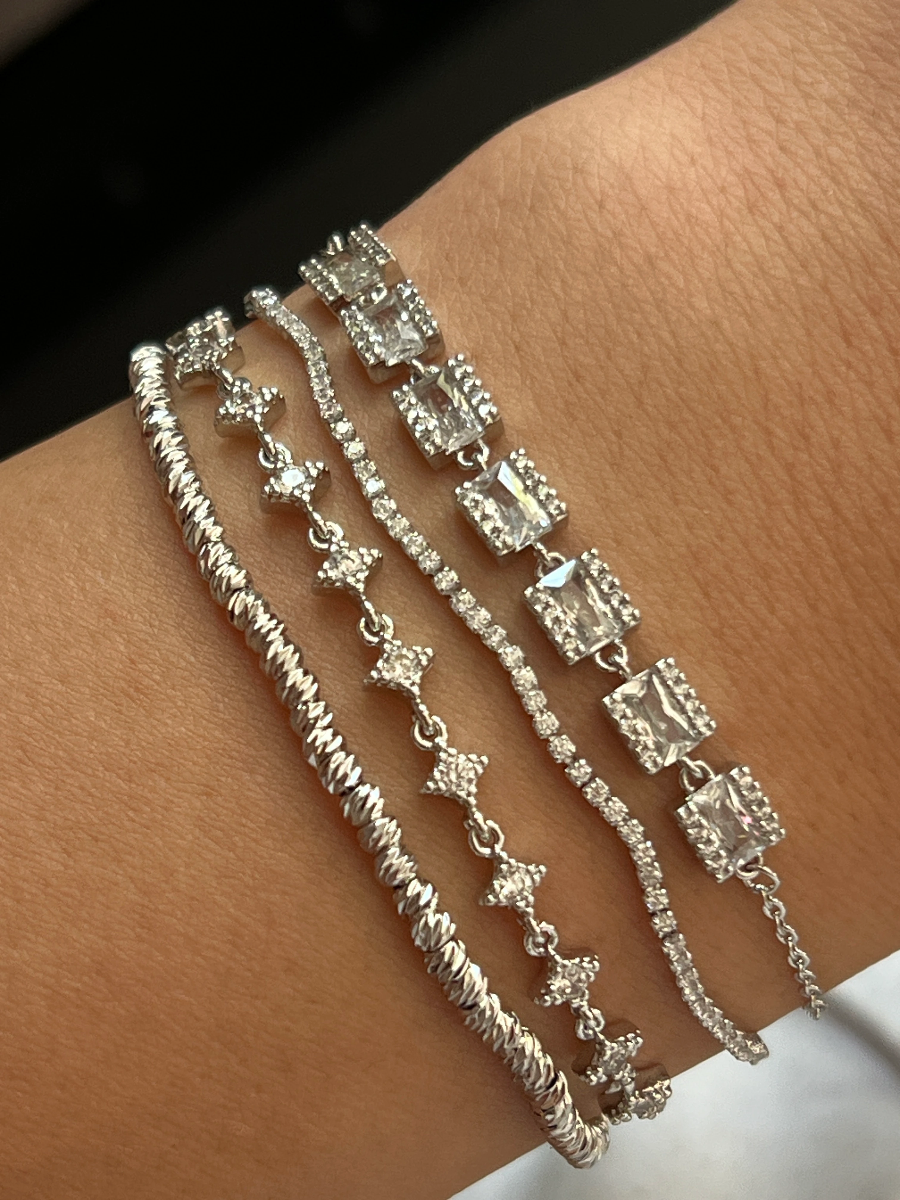 Zirkon Taşlı Mini Kutup Yıldızı Model Kadın Bileklik