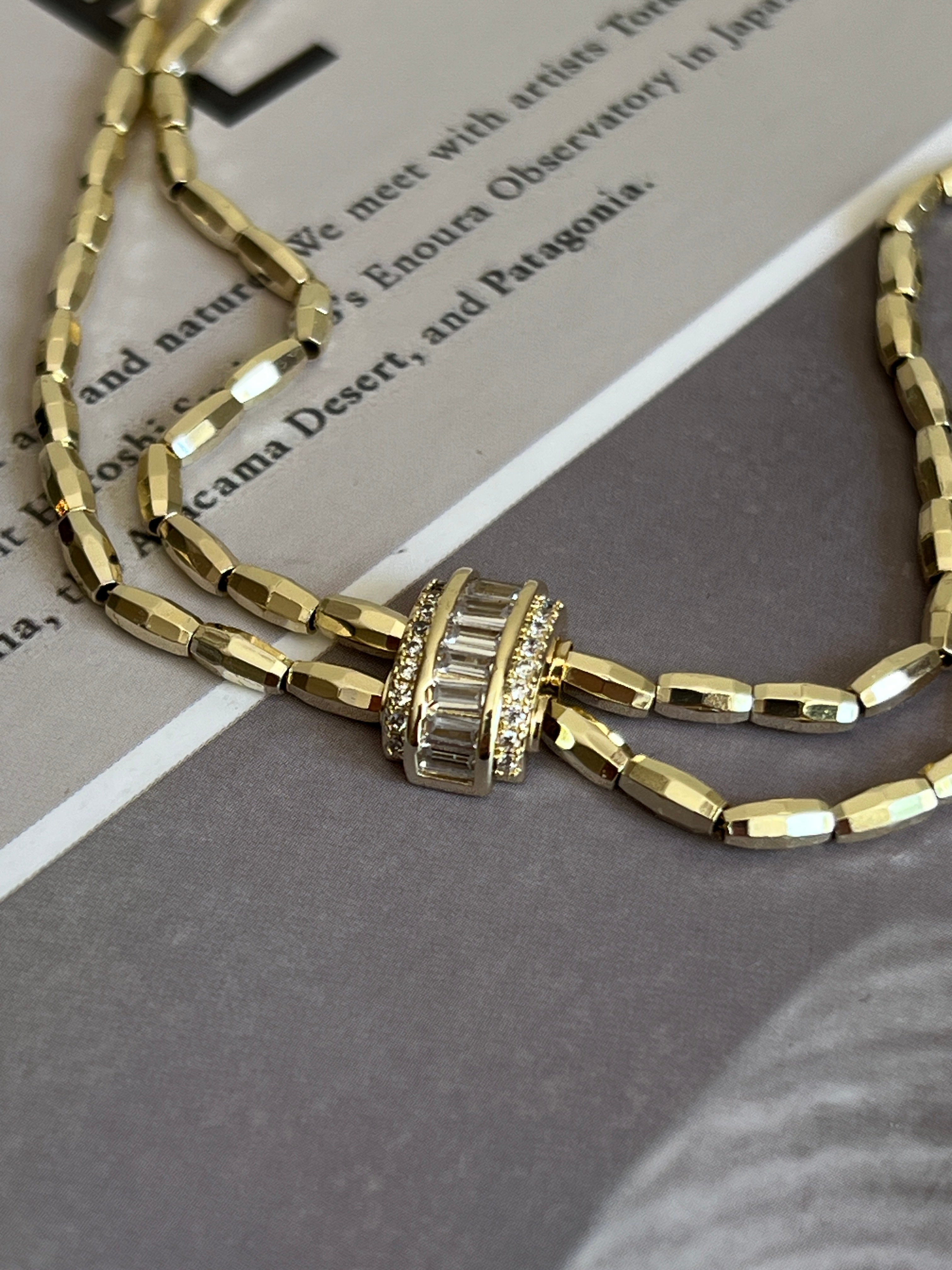 Gold Rengi Baget Zirkon Taşlı İki Sıra Kadın Bileklik