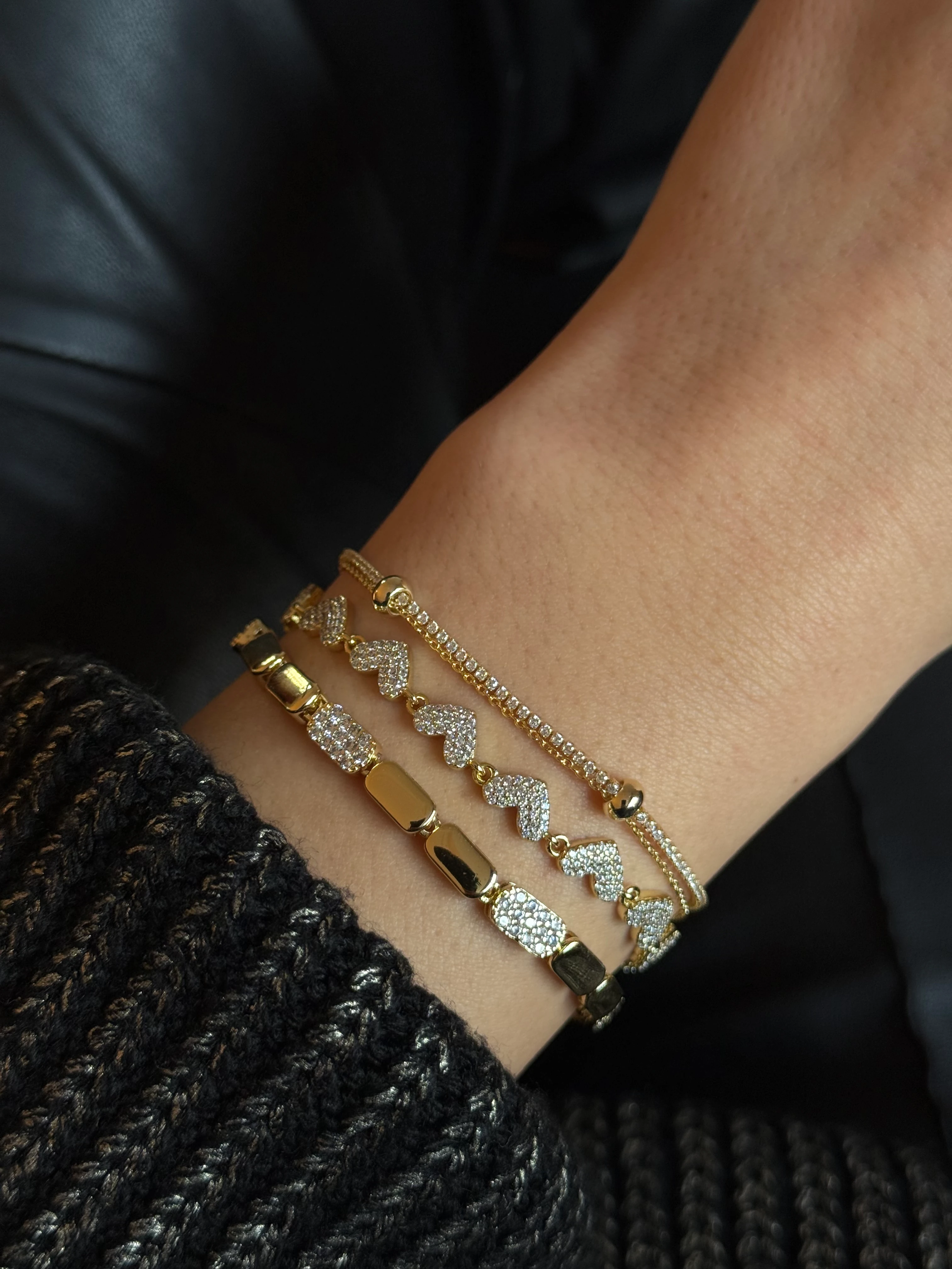 Gold Rengi Sıralı Kalp Model Xupıng Kadın Bileklik