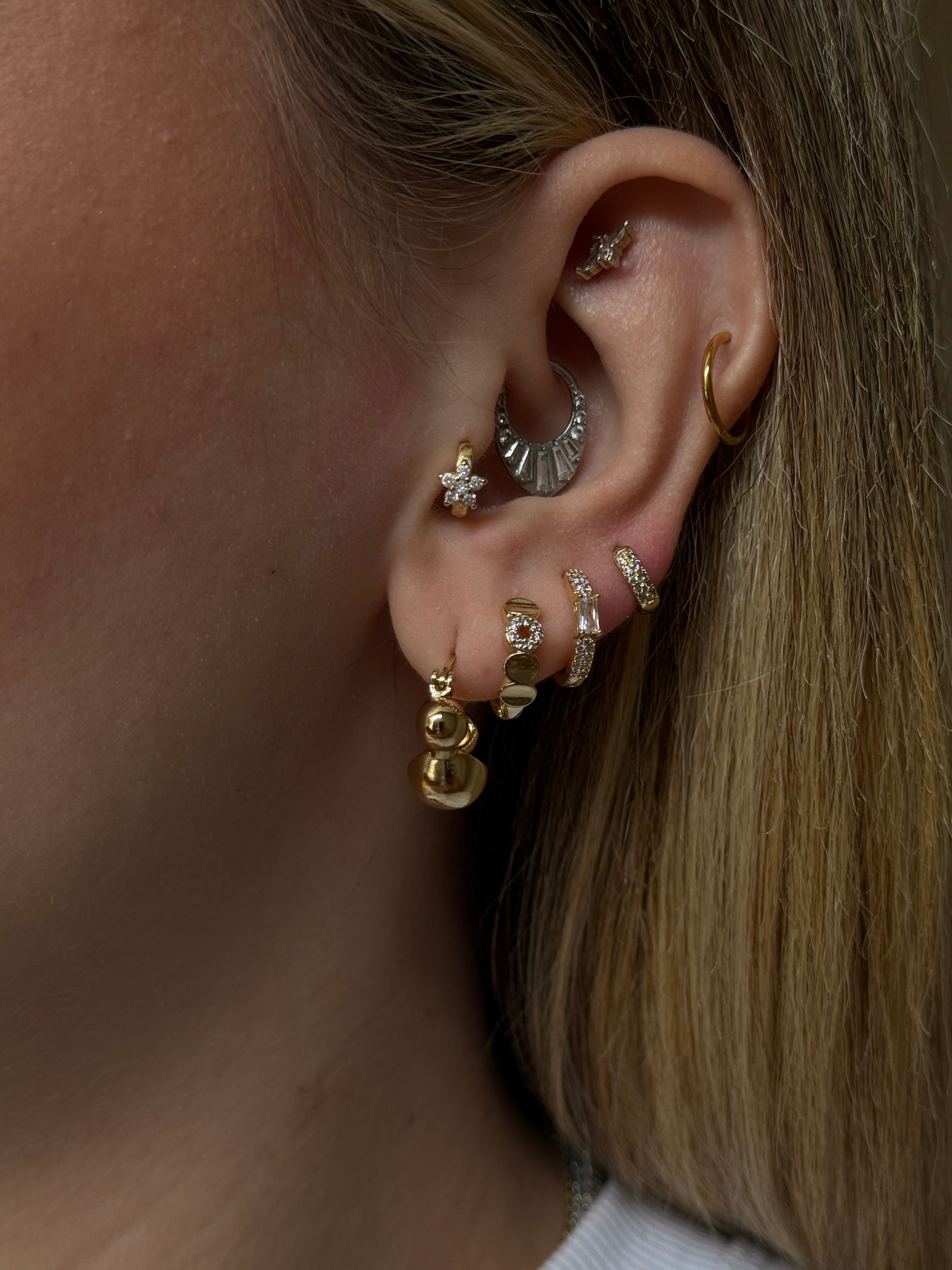 Gold Rengi Zirkon Taşlı Xupıng Kadın Piercing