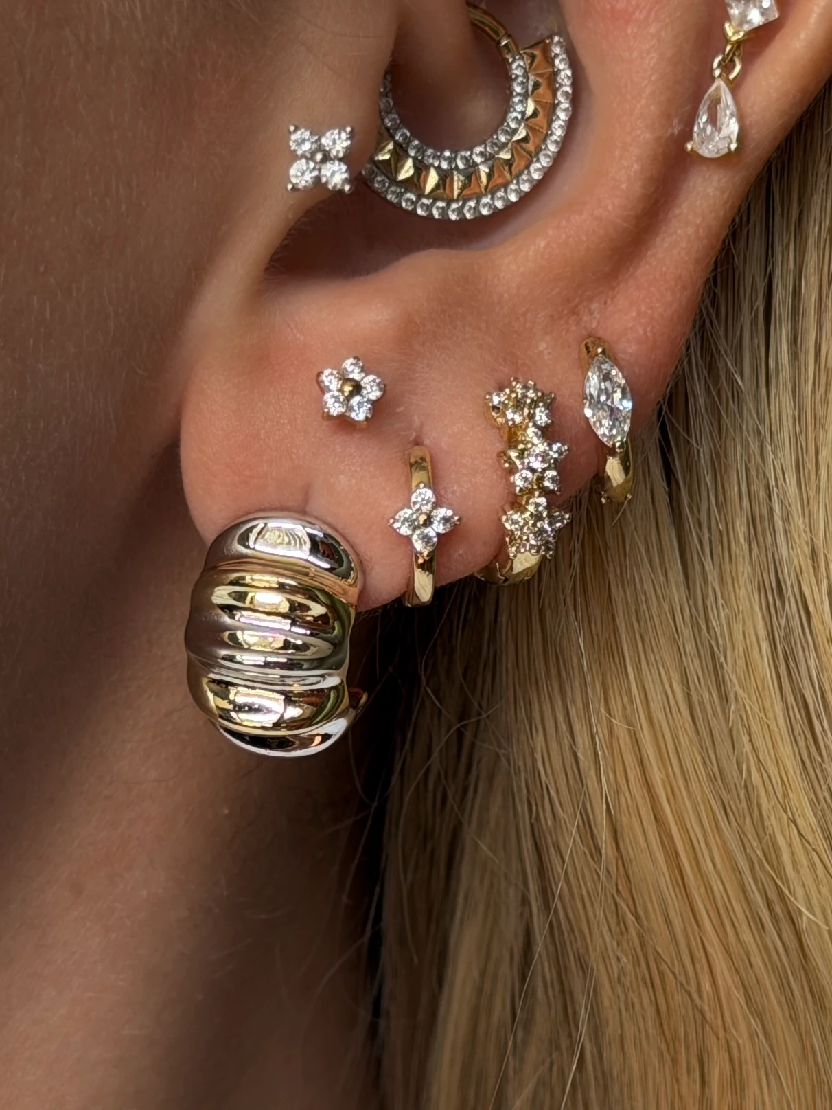 Gold Rengi Xupıng Küpe Kombini