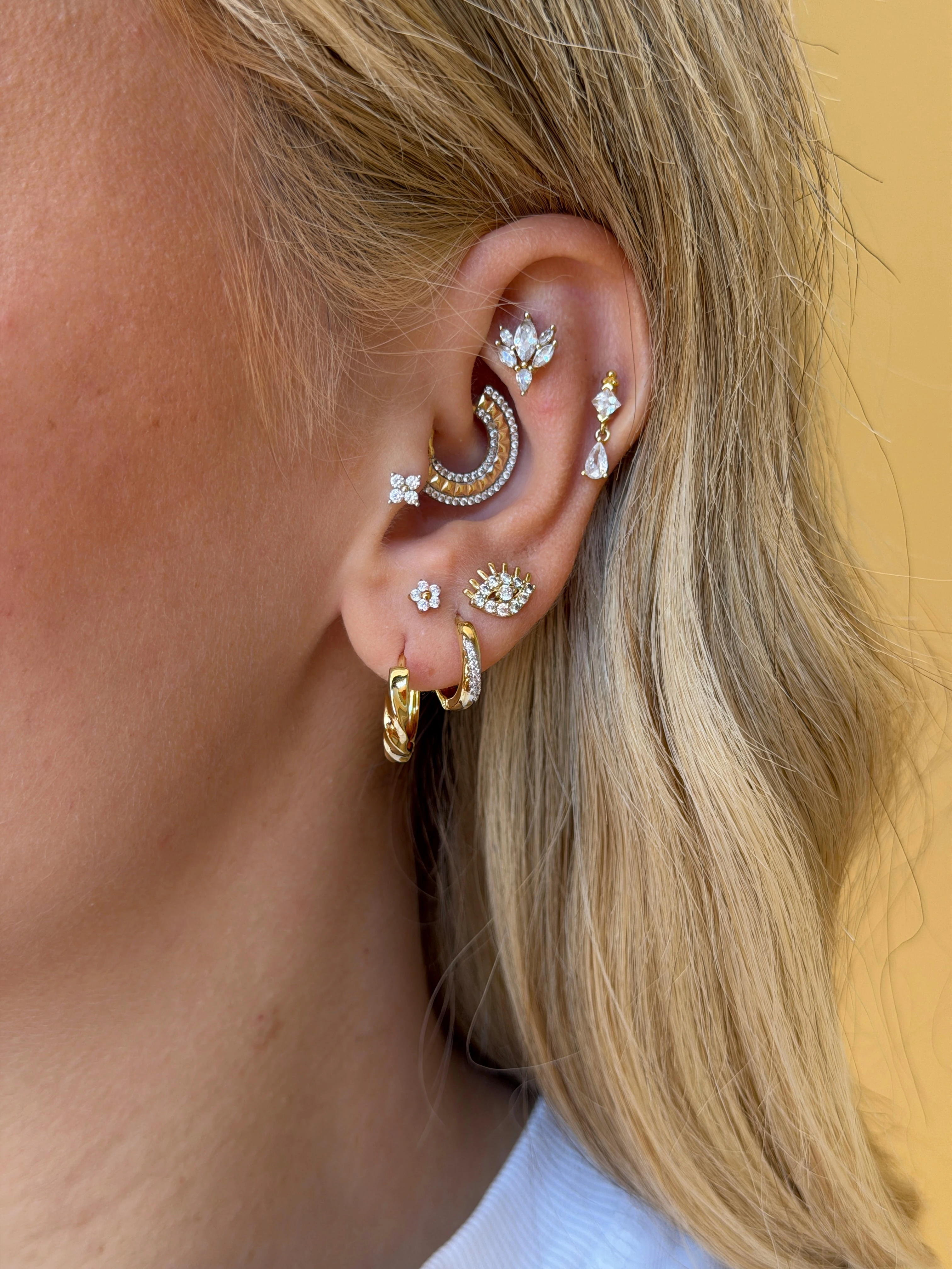 Gold Rengi Zirkon Taşlı Göz Model Xupıng Kadın Küpe