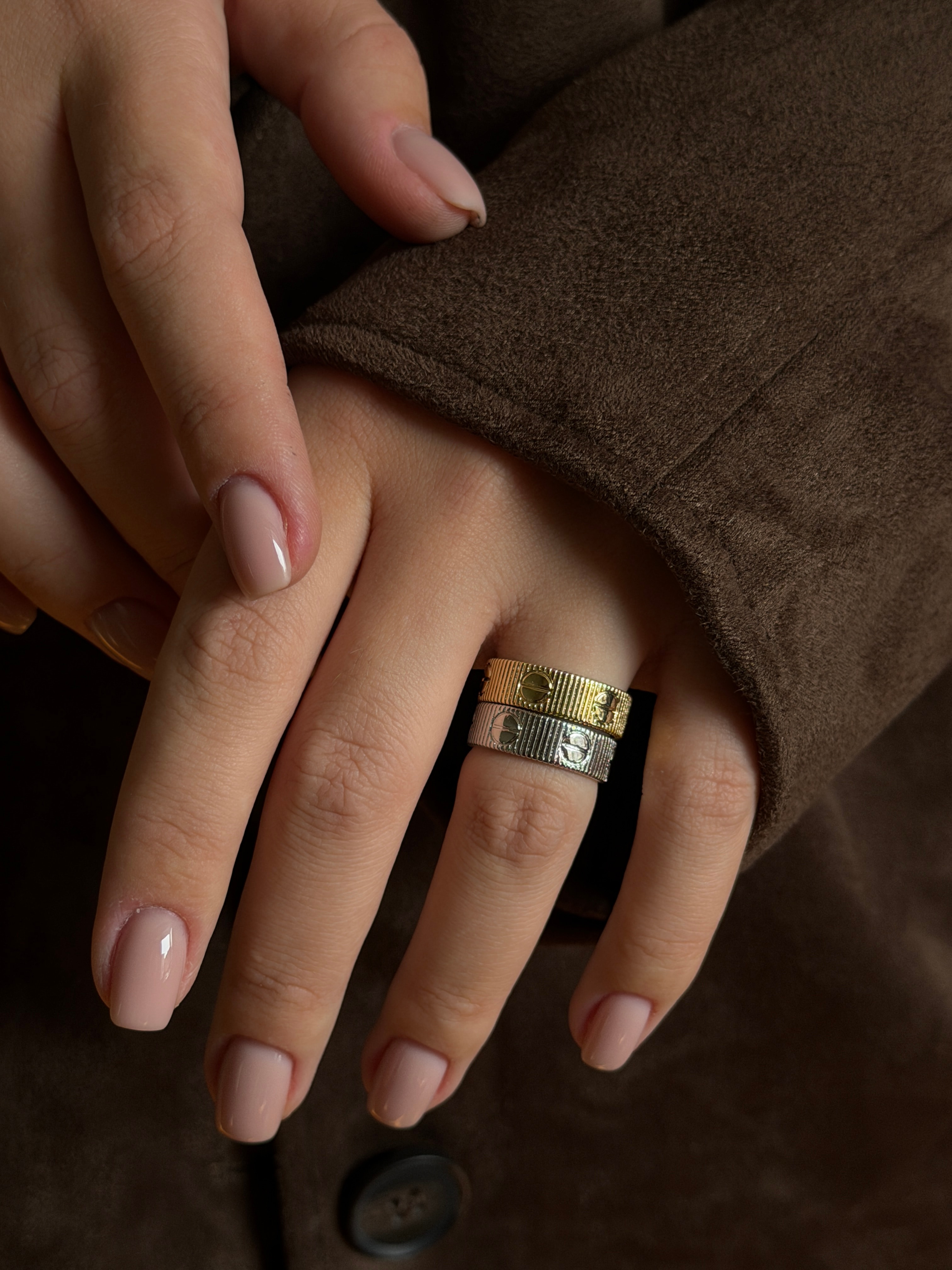 Çizgi Detaylı Kadın Yüzük