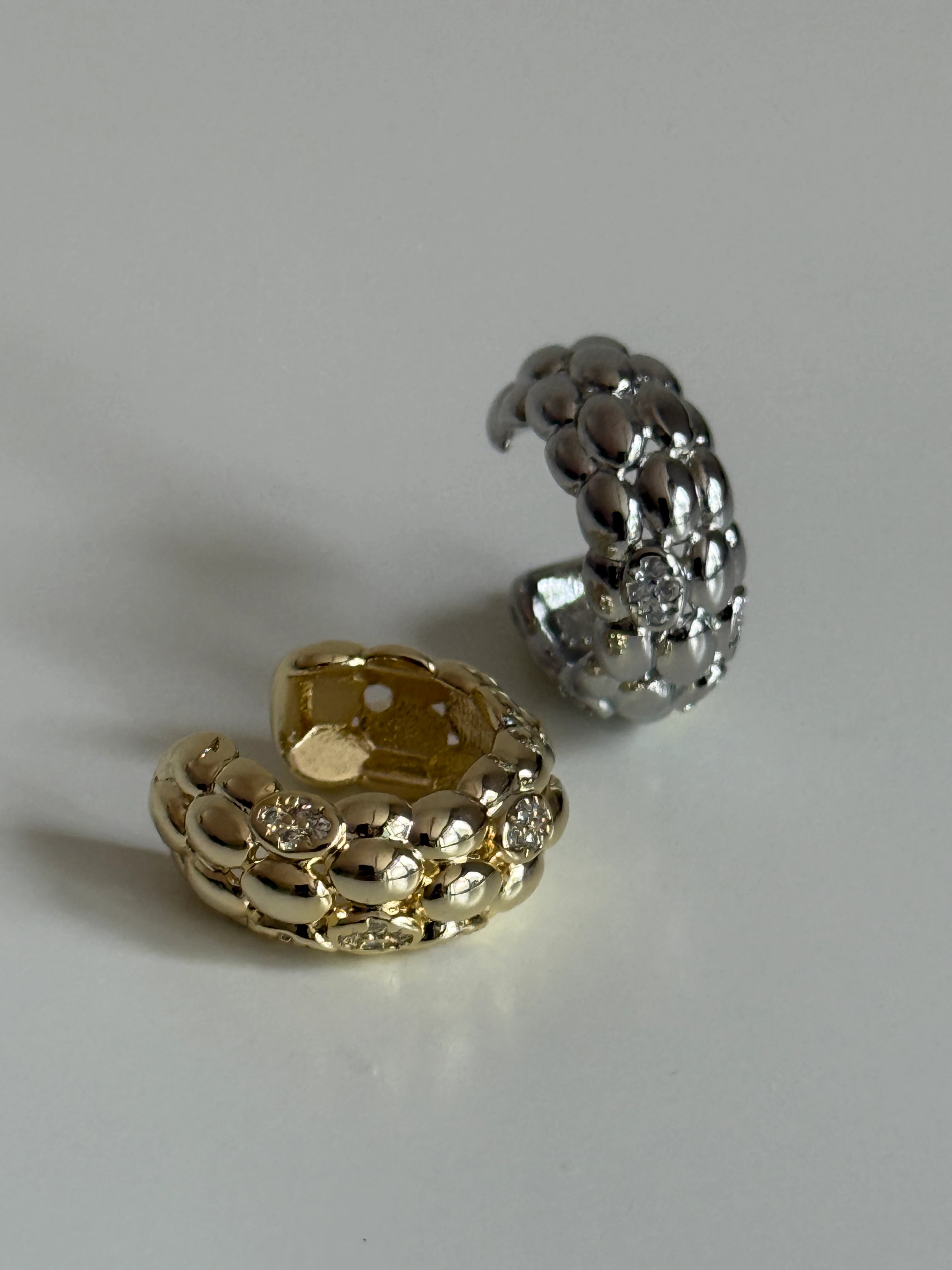 Zirkon Taş Detaylı Kadın Kıkırdak küpe