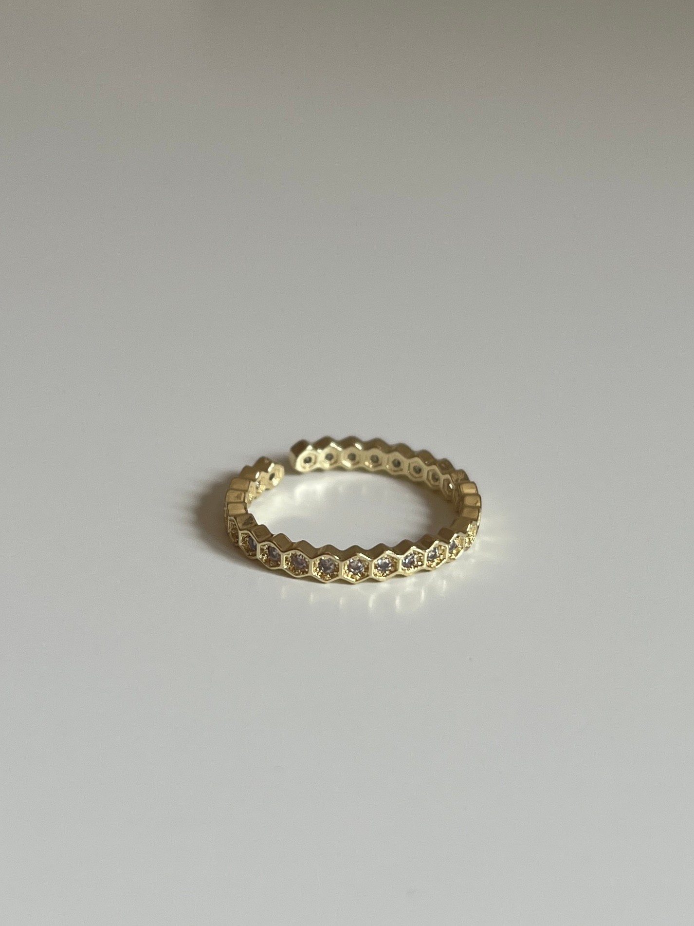 Gold Rengi Zirkon Altıgen Taşlı Kadın Yüzük