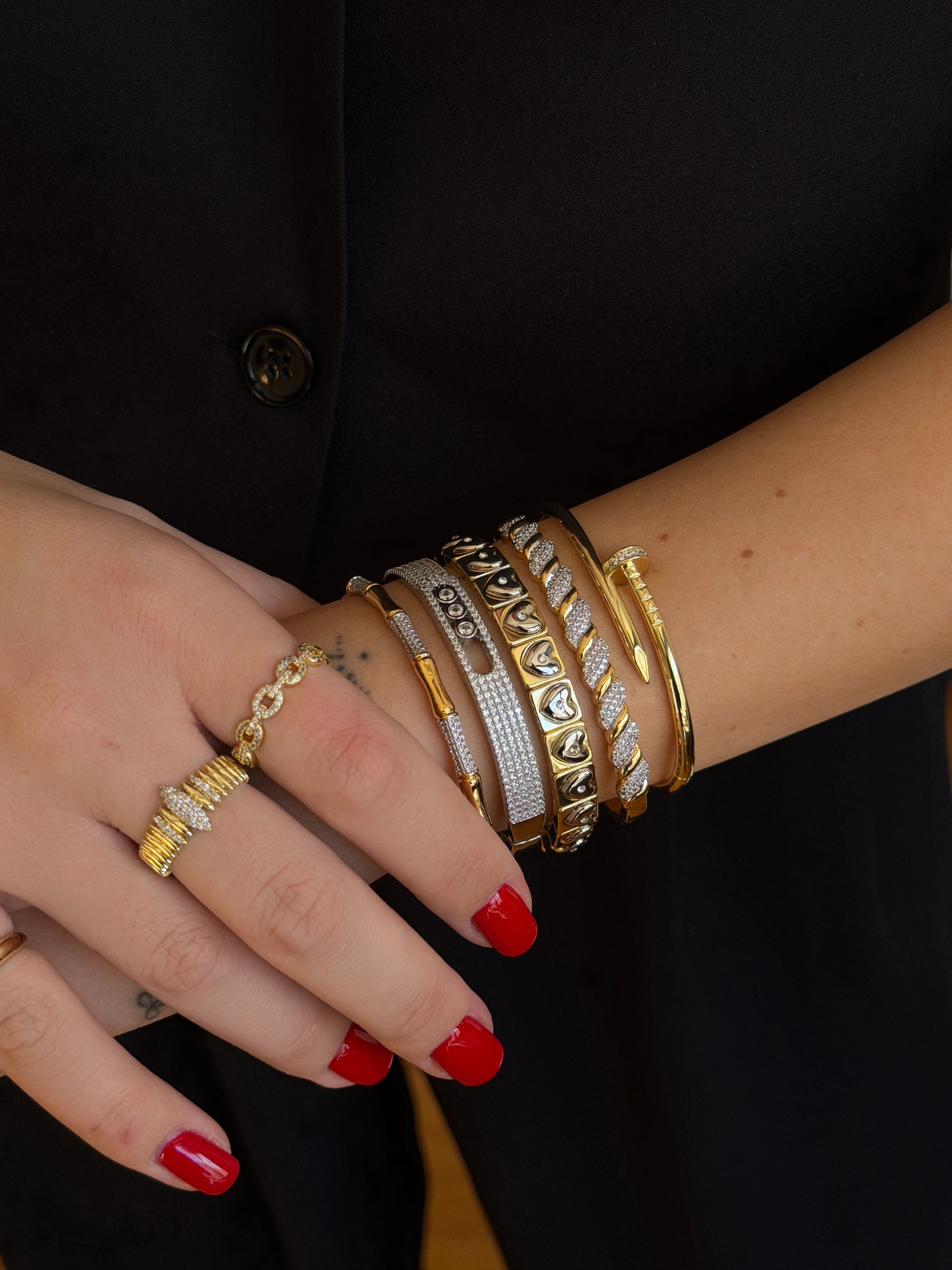 Çivi Model Kadın Kelepçe Bileklik