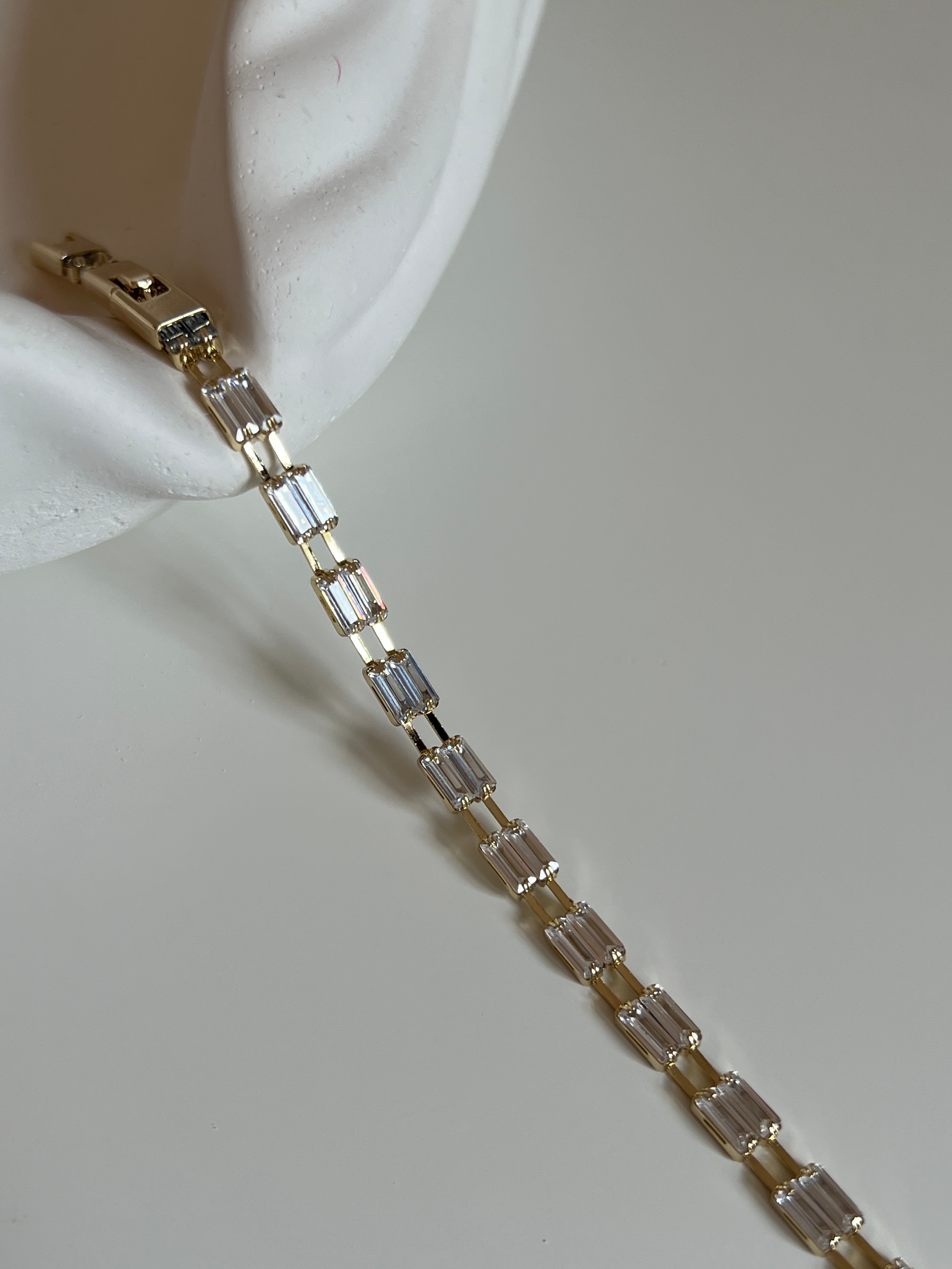 Gold Rengi İki Sıra Baget Taşlı Xupıng Kadın Bileklik