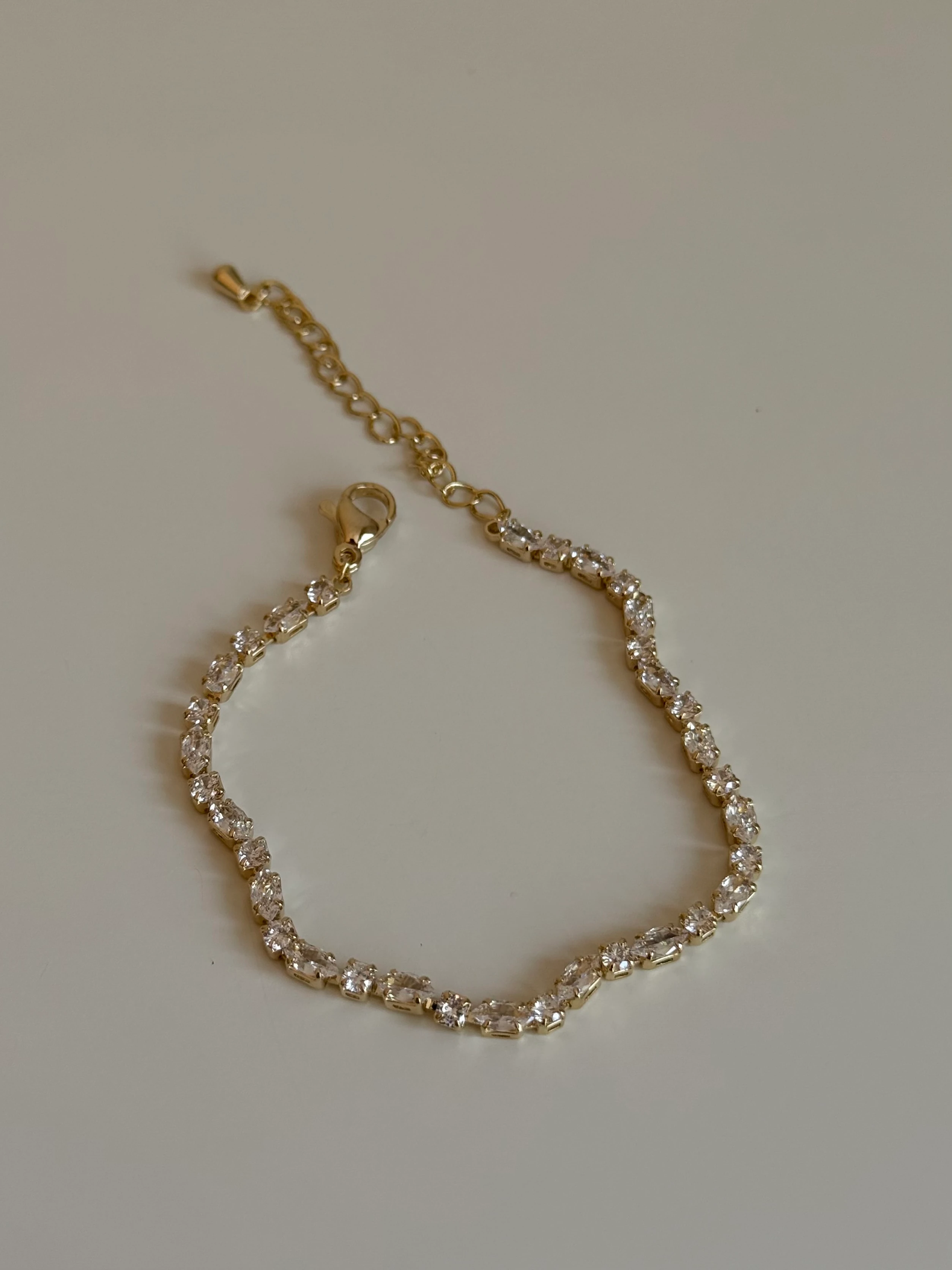 Damla Ve Kare Taşlı Kadın Bileklik