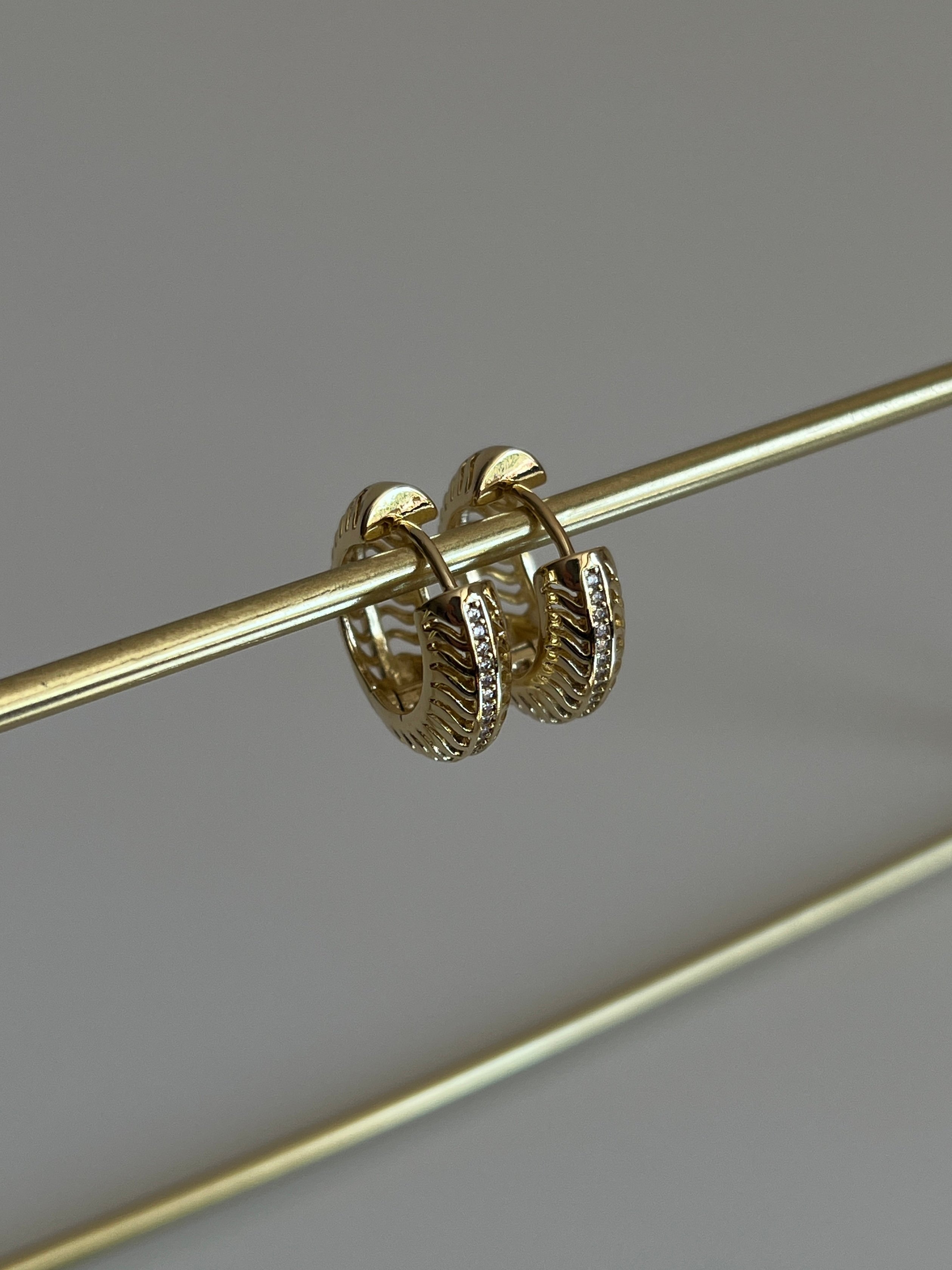 Gold Rengi Zirkon Taş Detaylı Xupıng Kadın Halka Küpe